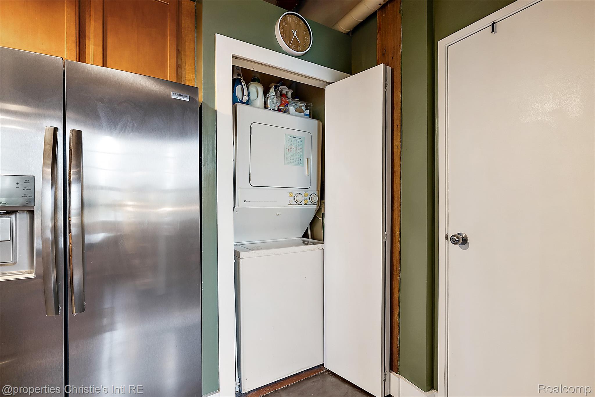 6533 E Jefferson Avenue 312W