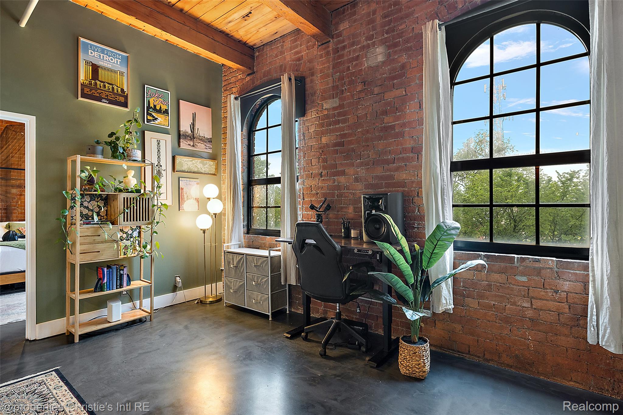 6533 E Jefferson Avenue 312W