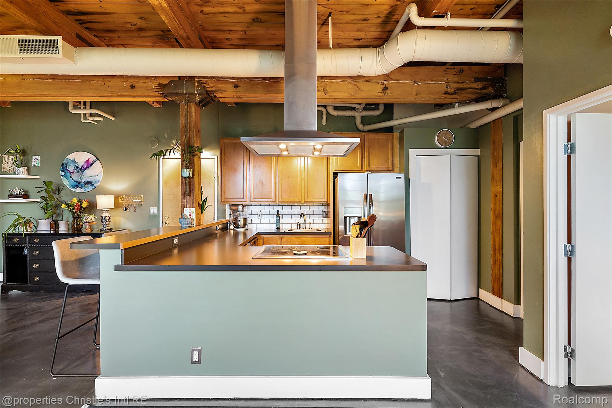 6533 E Jefferson Avenue 312W