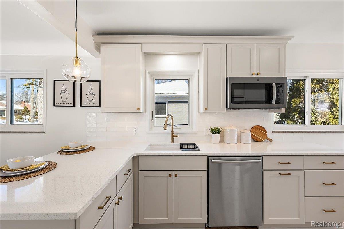 31060 E Rutland Street