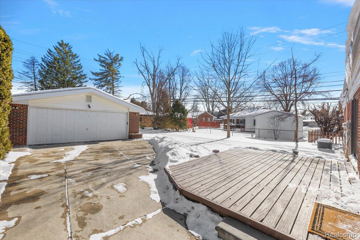 31060 E Rutland Street