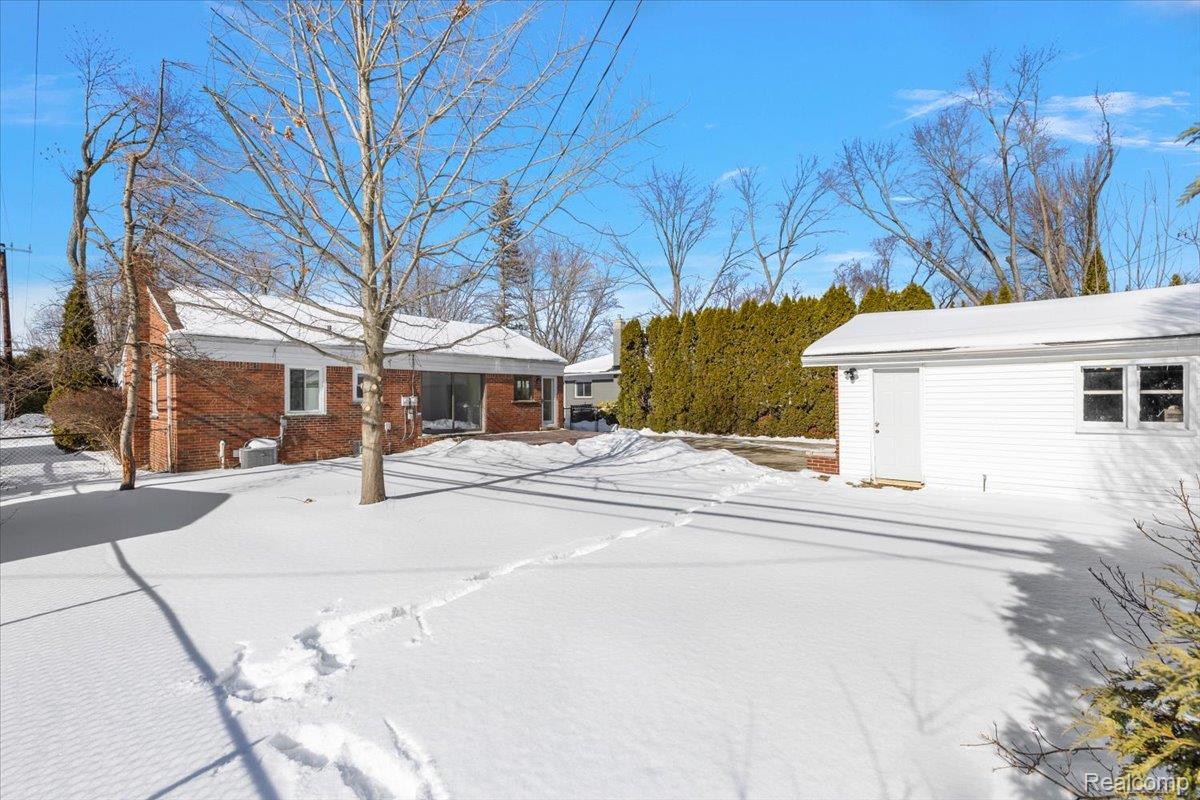 31060 E Rutland Street