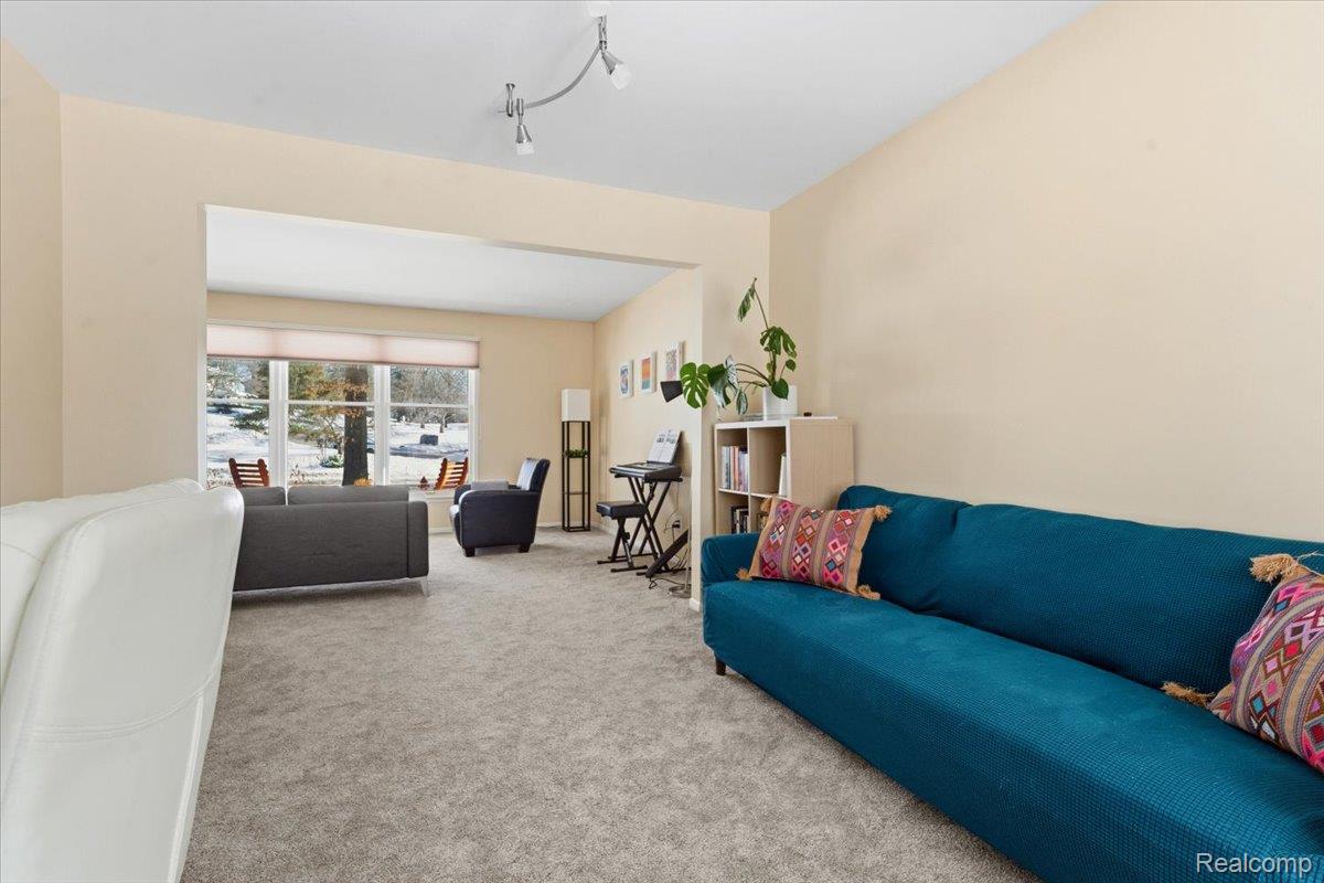 1761 Oakstone Drive