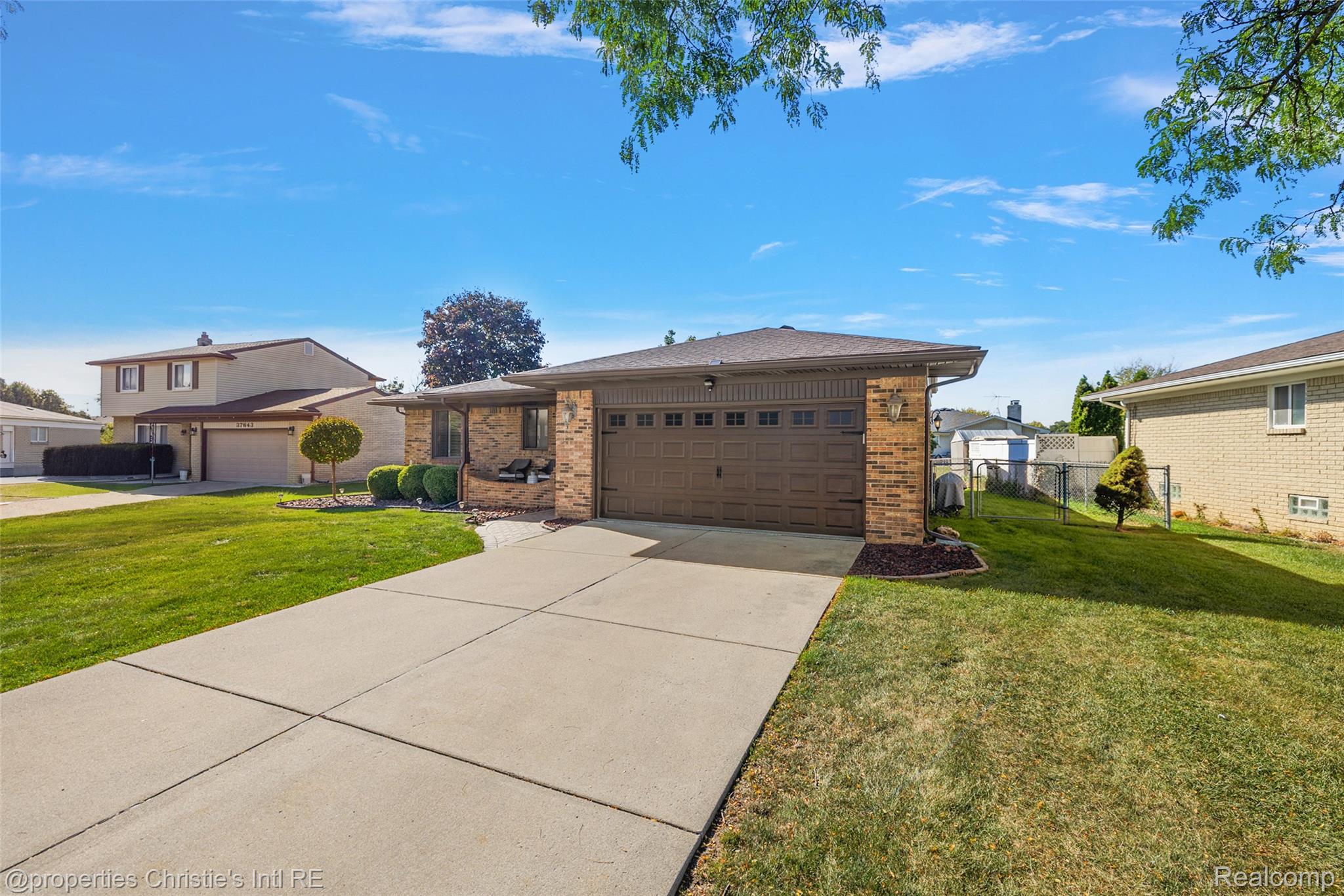 37655 Douglas Court
