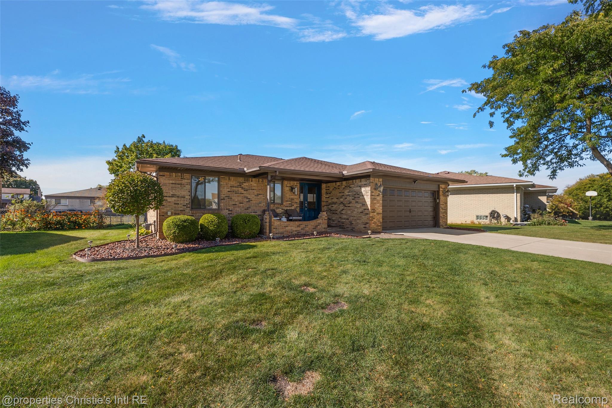 37655 Douglas Court