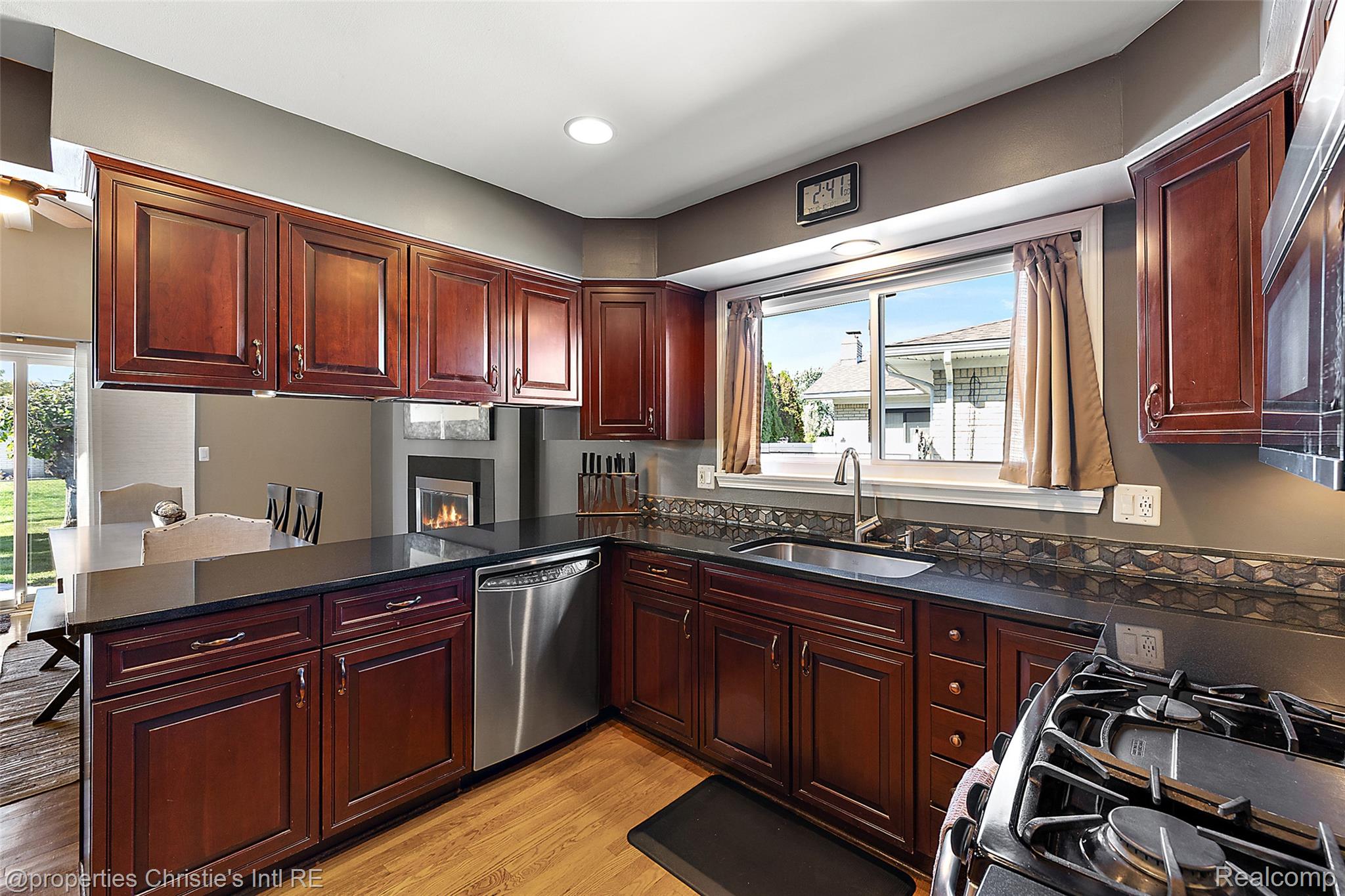 37655 Douglas Court