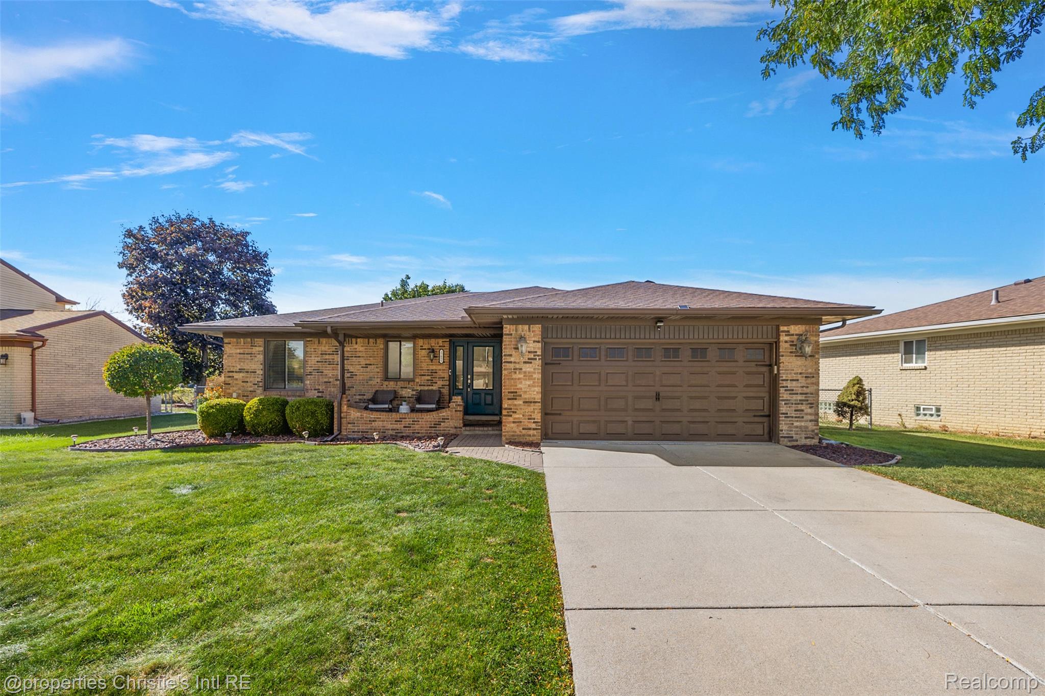37655 Douglas Court