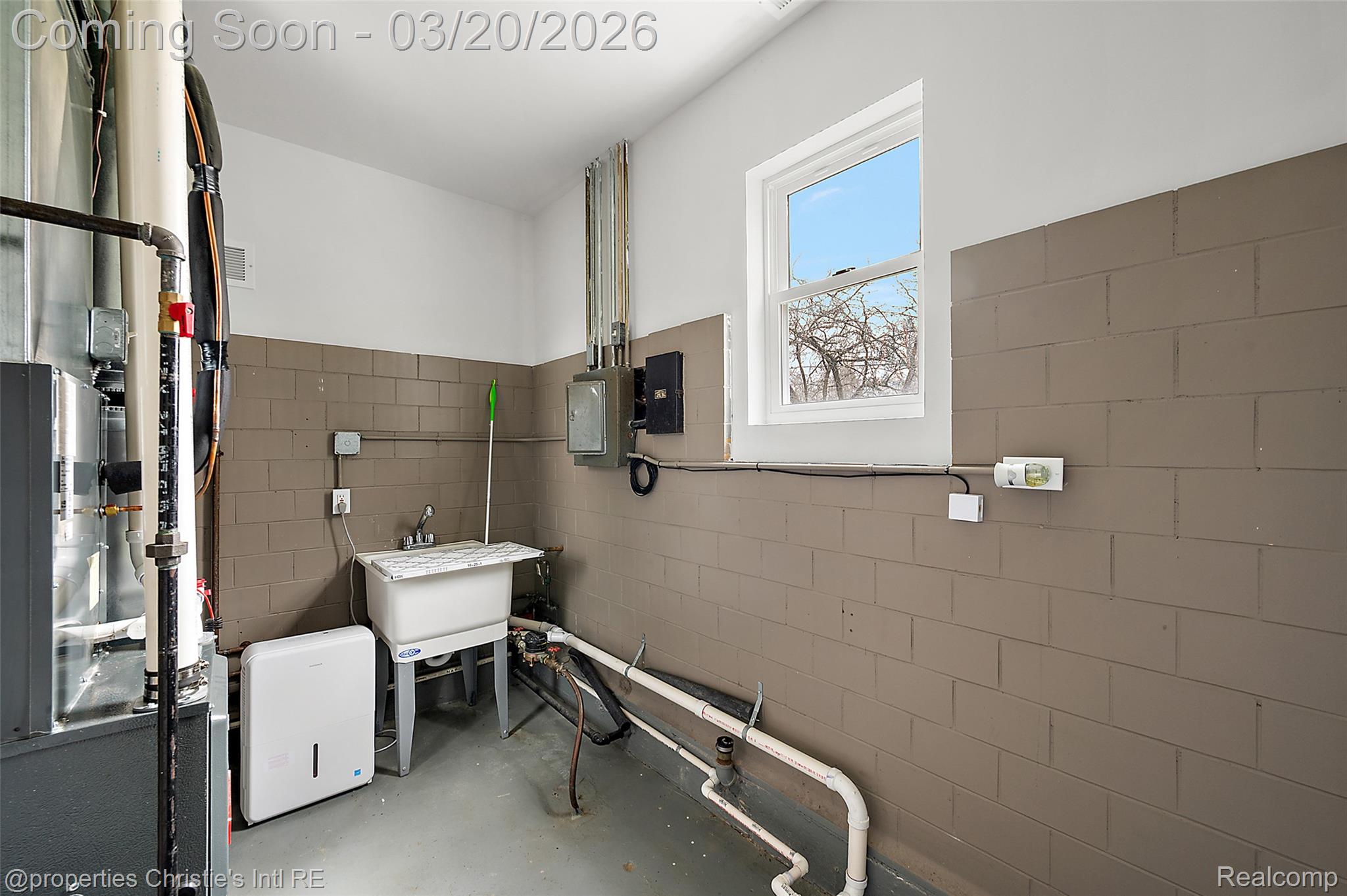 24560 Orchard Lake Road