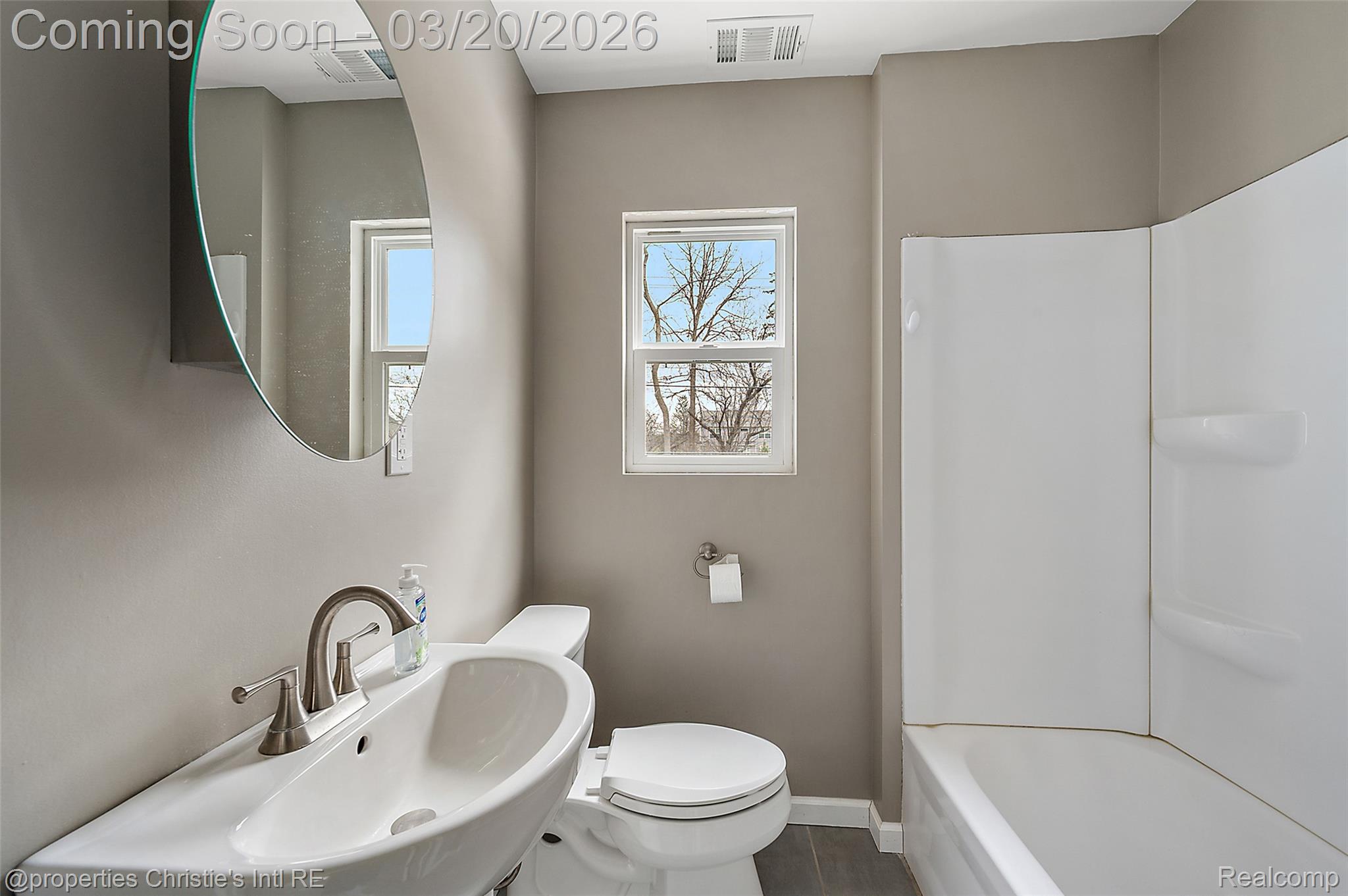 24560 Orchard Lake Road