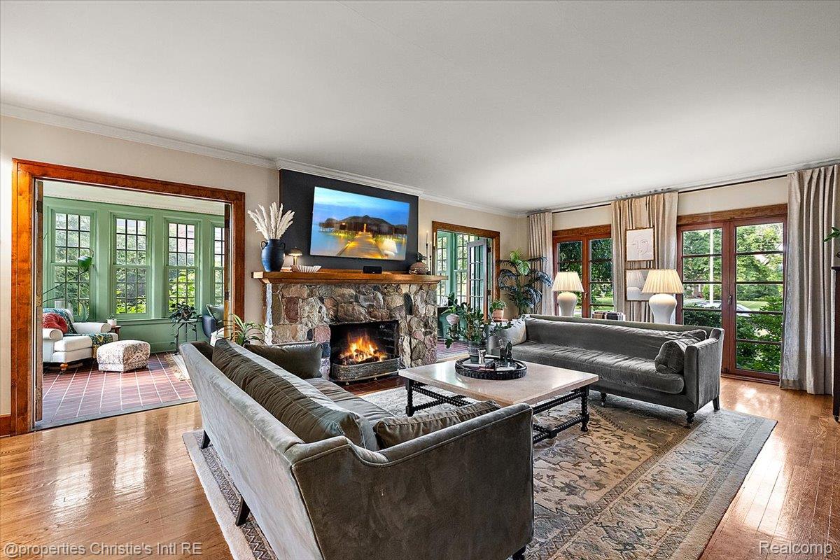 1264 Buckingham Road