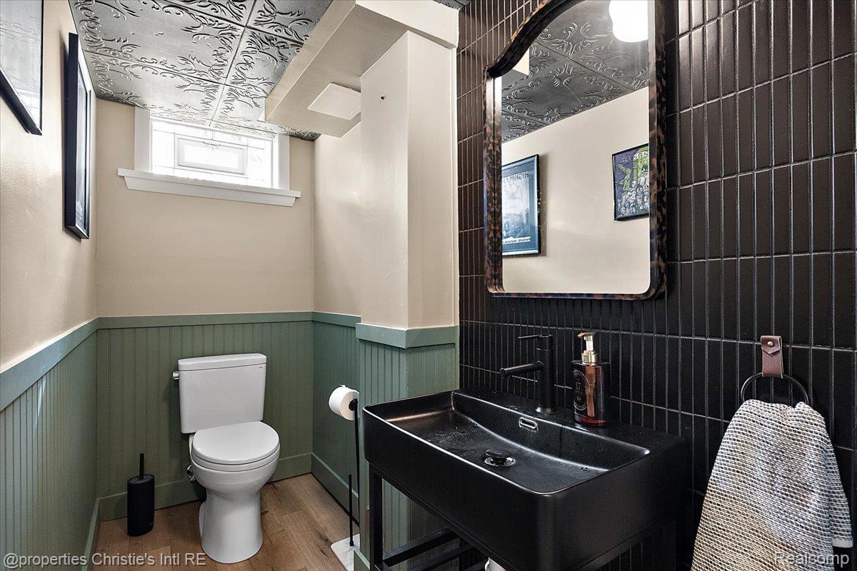 1264 Buckingham Road