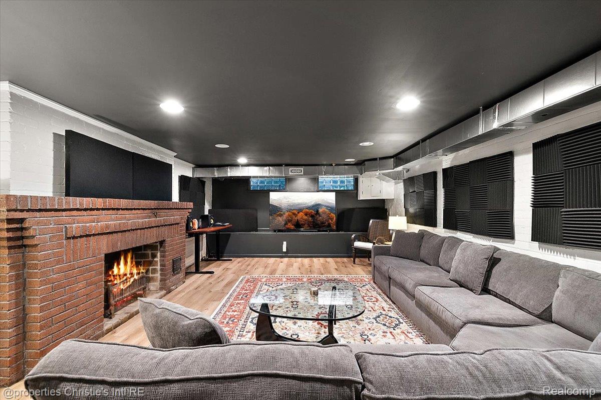1264 Buckingham Road