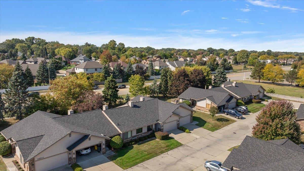 38797 Windmill Pointe Drive