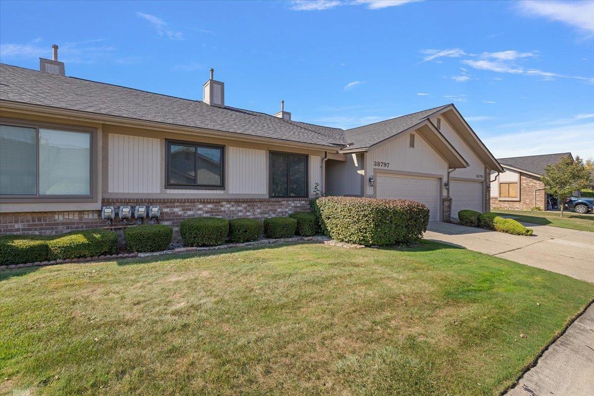 38797 Windmill Pointe Drive