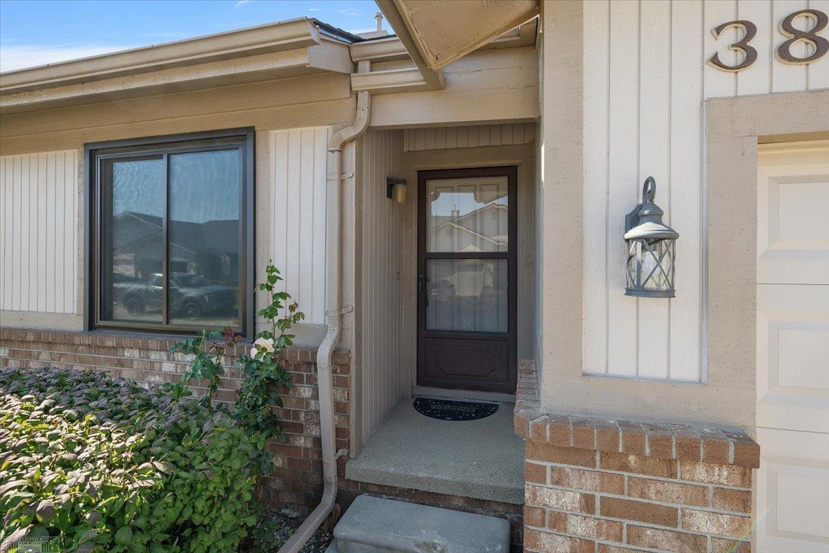38797 Windmill Pointe Drive