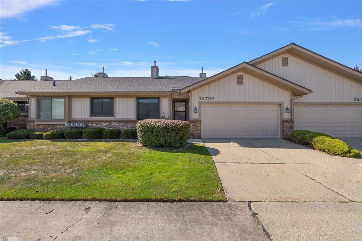 38797 Windmill Pointe Drive