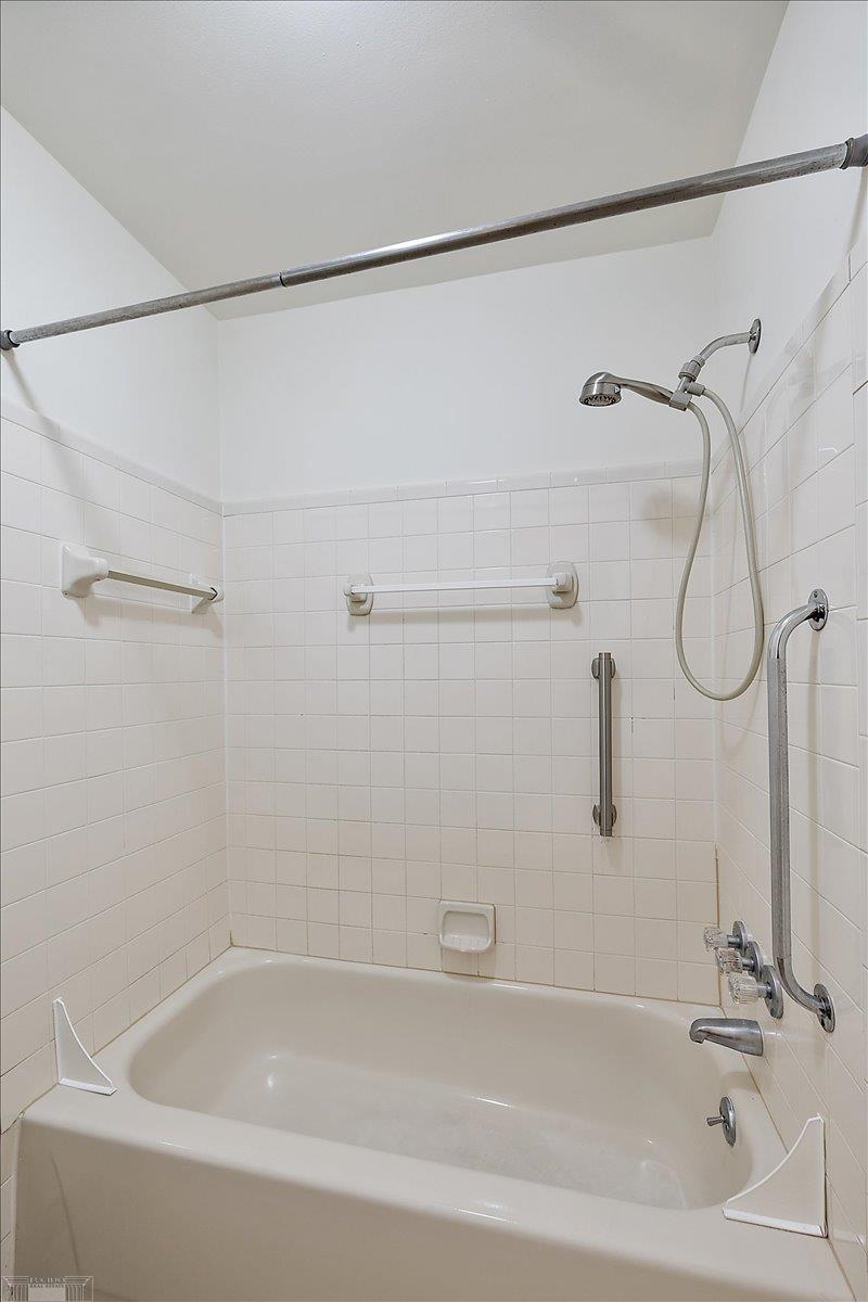 38797 Windmill Pointe Drive