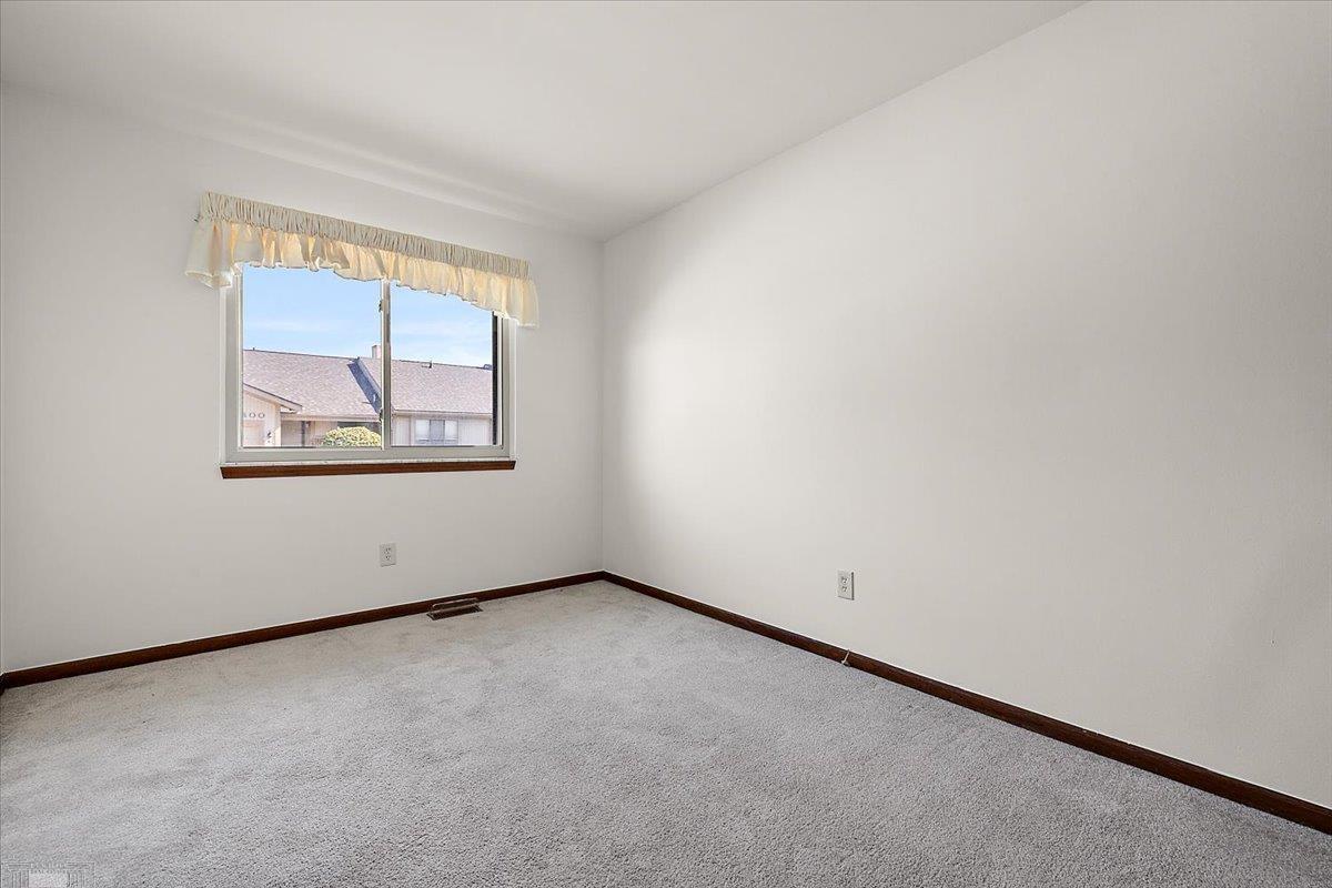 38797 Windmill Pointe Drive