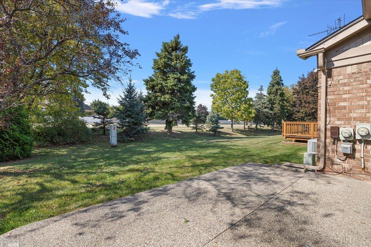 38797 Windmill Pointe Drive