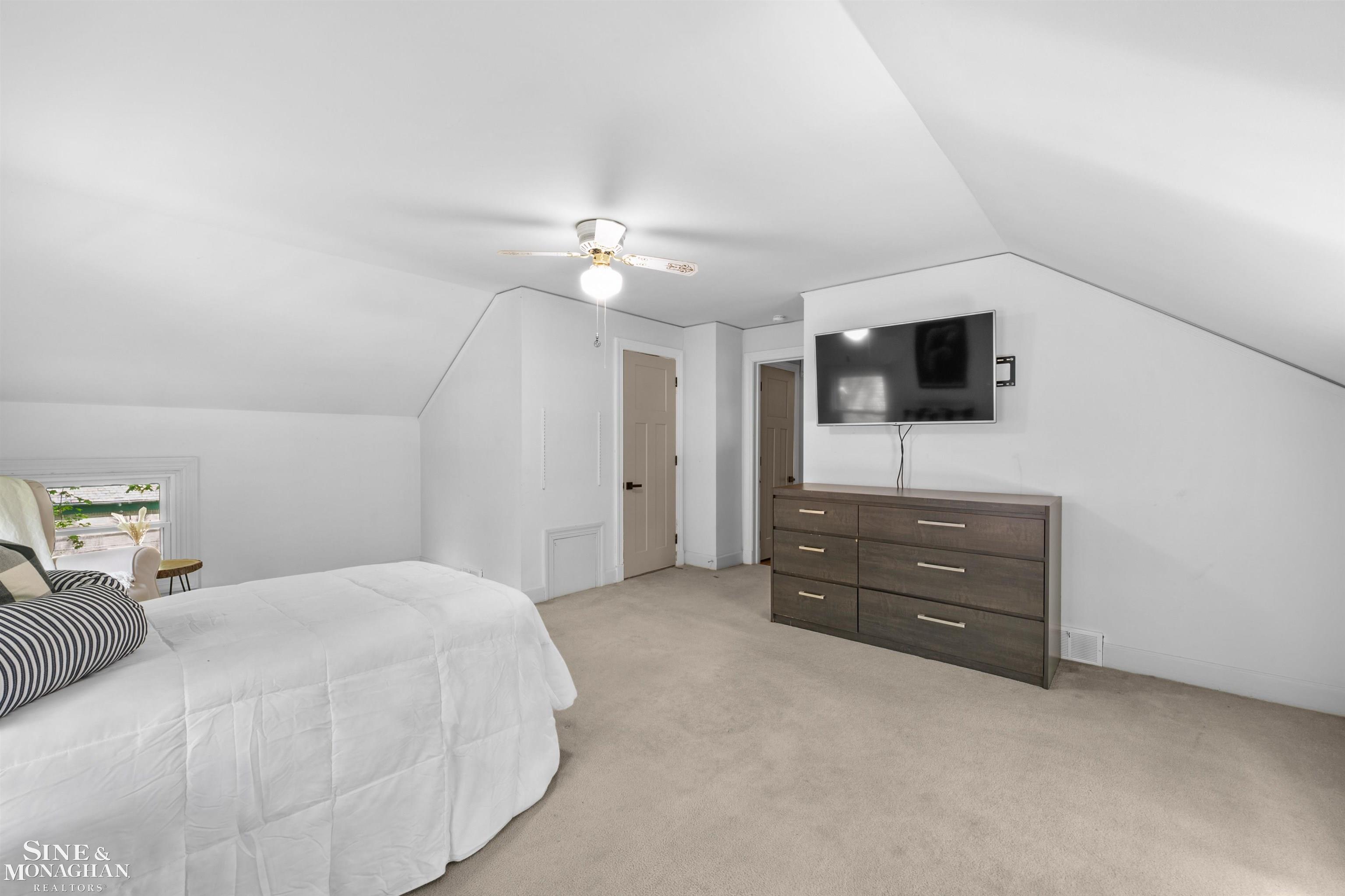 652 Pemberton Road