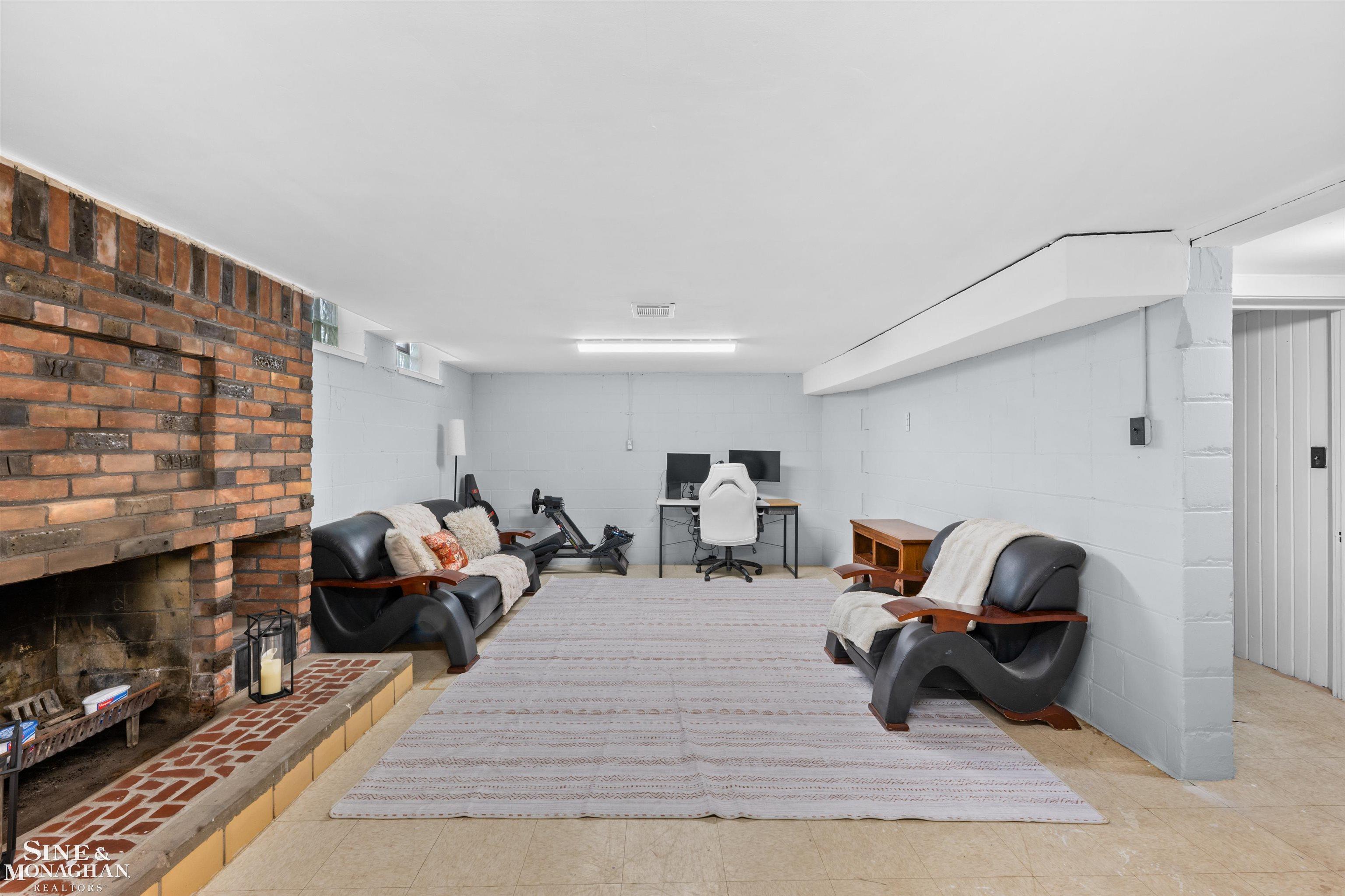 652 Pemberton Road