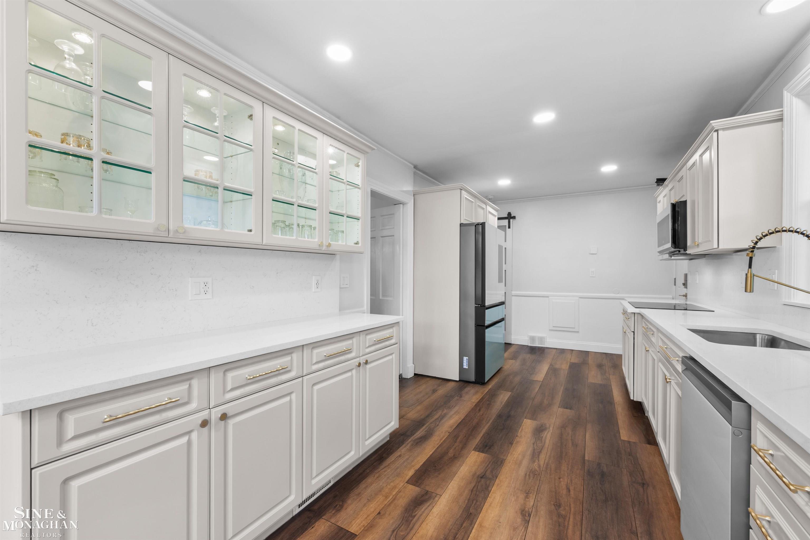 652 Pemberton Road