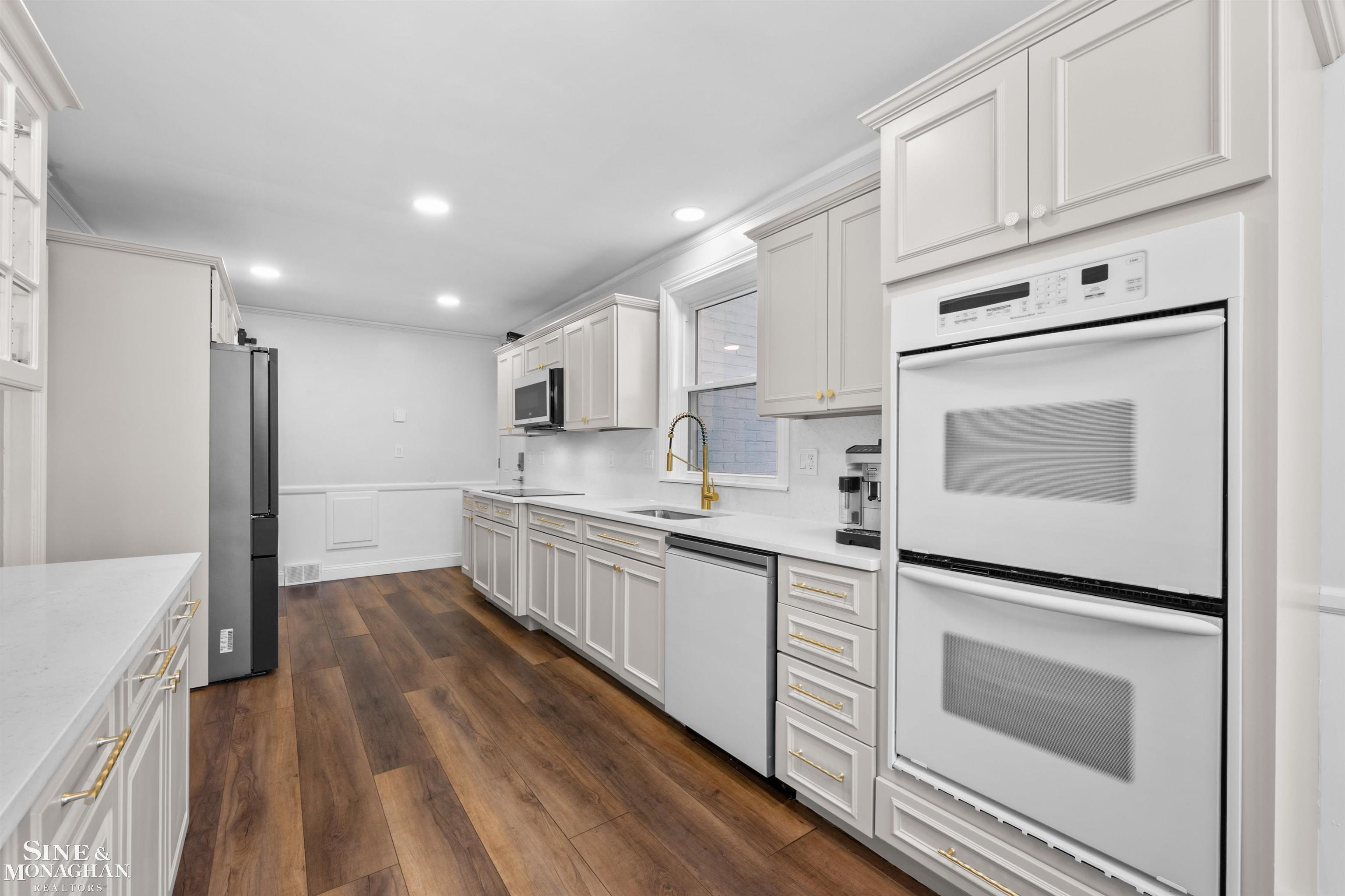 652 Pemberton Road