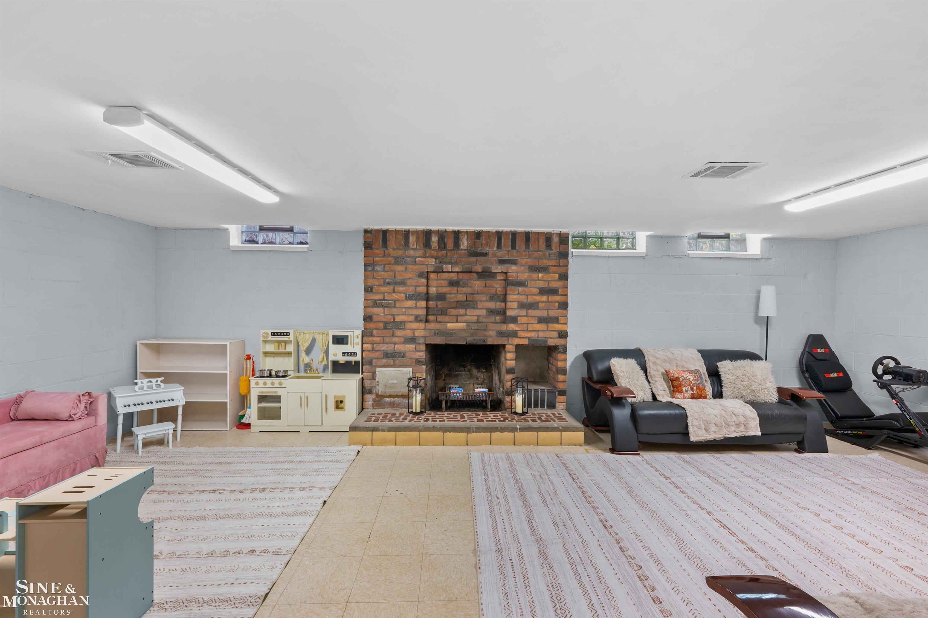 652 Pemberton Road