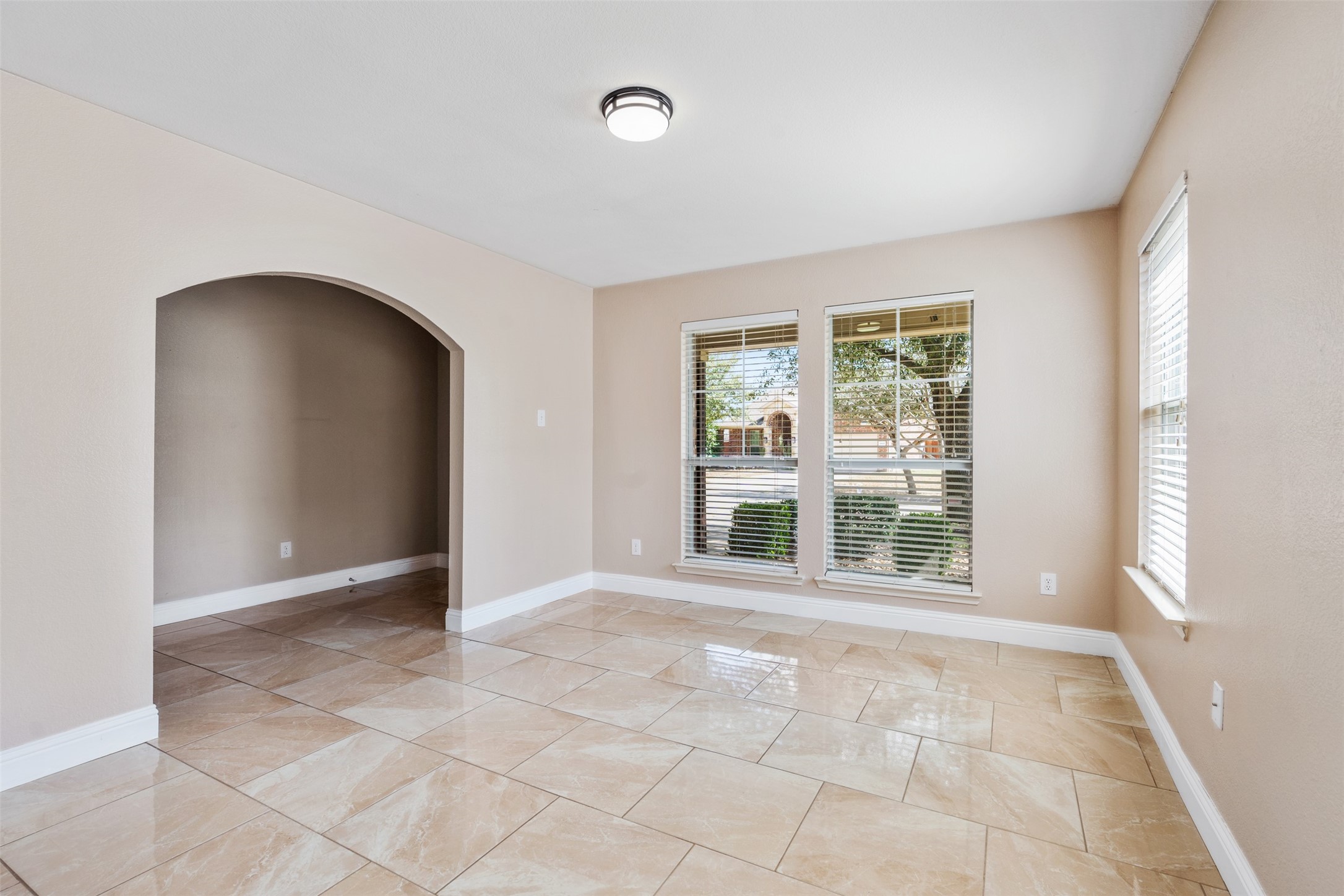 4011 Silver Lake Trail
