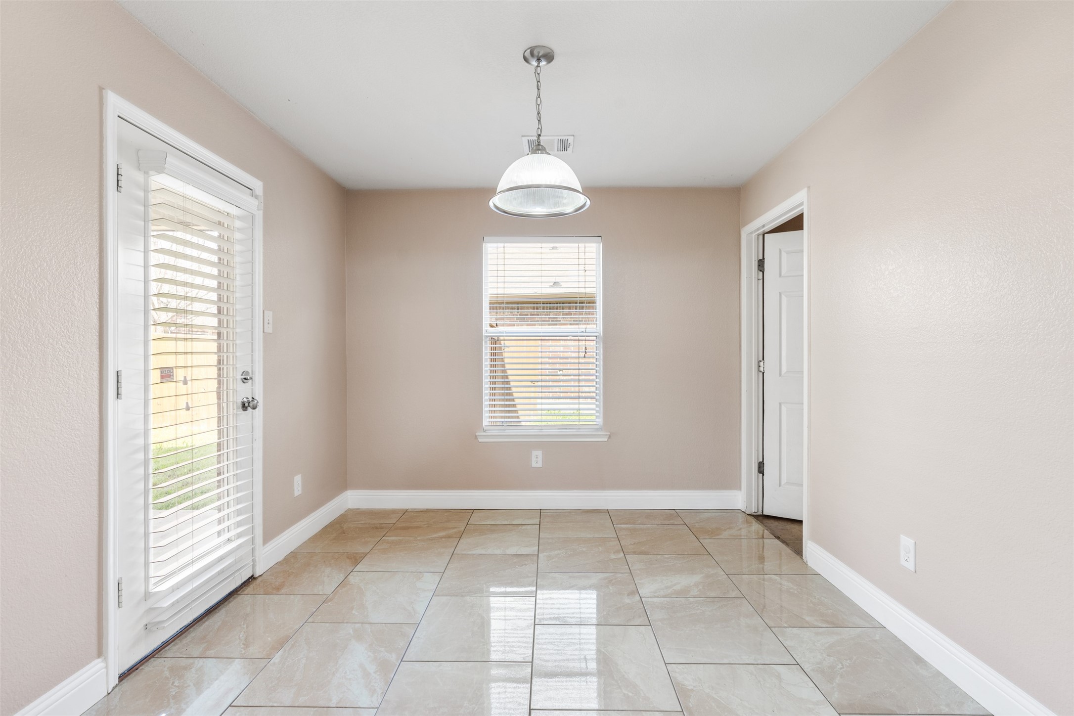 4011 Silver Lake Trail