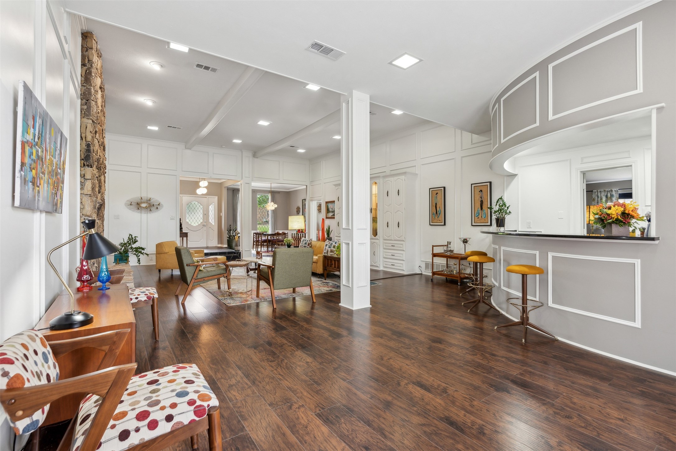 10203 Shadow Way