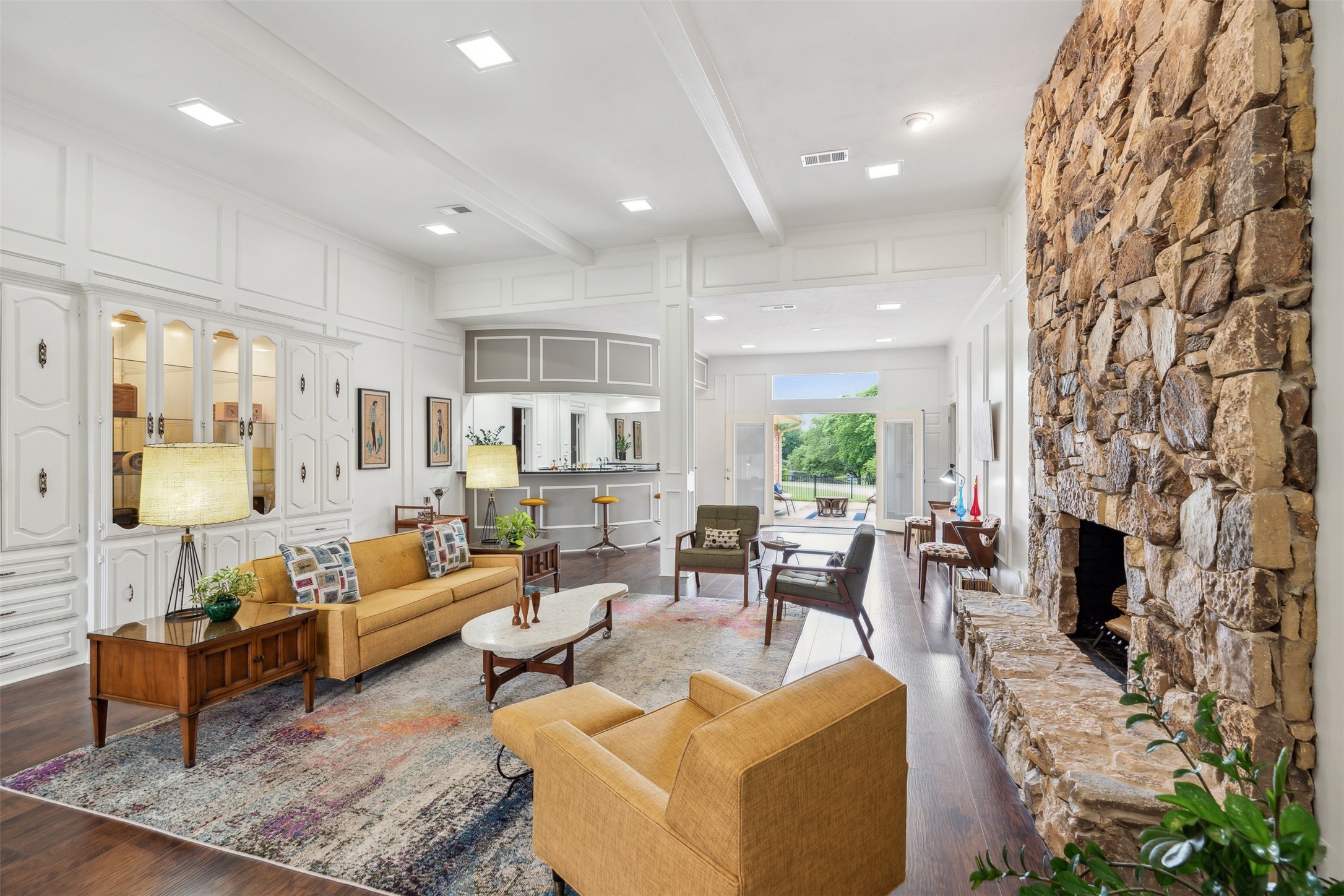 10203 Shadow Way