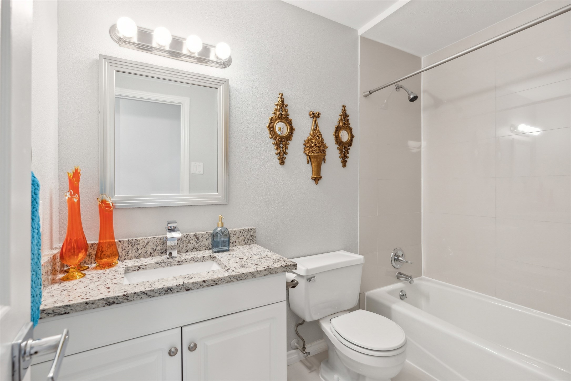 10203 Shadow Way