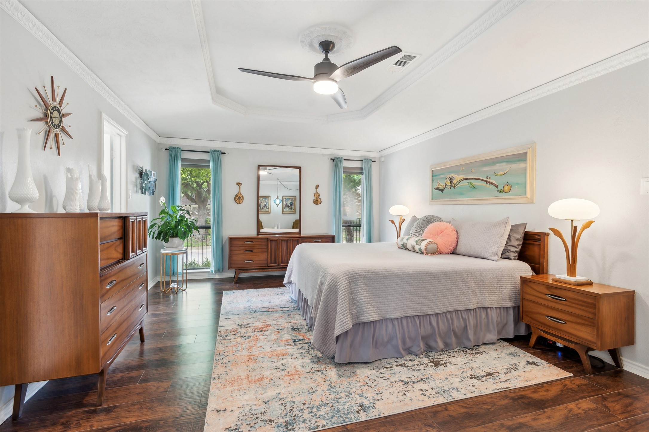 10203 Shadow Way