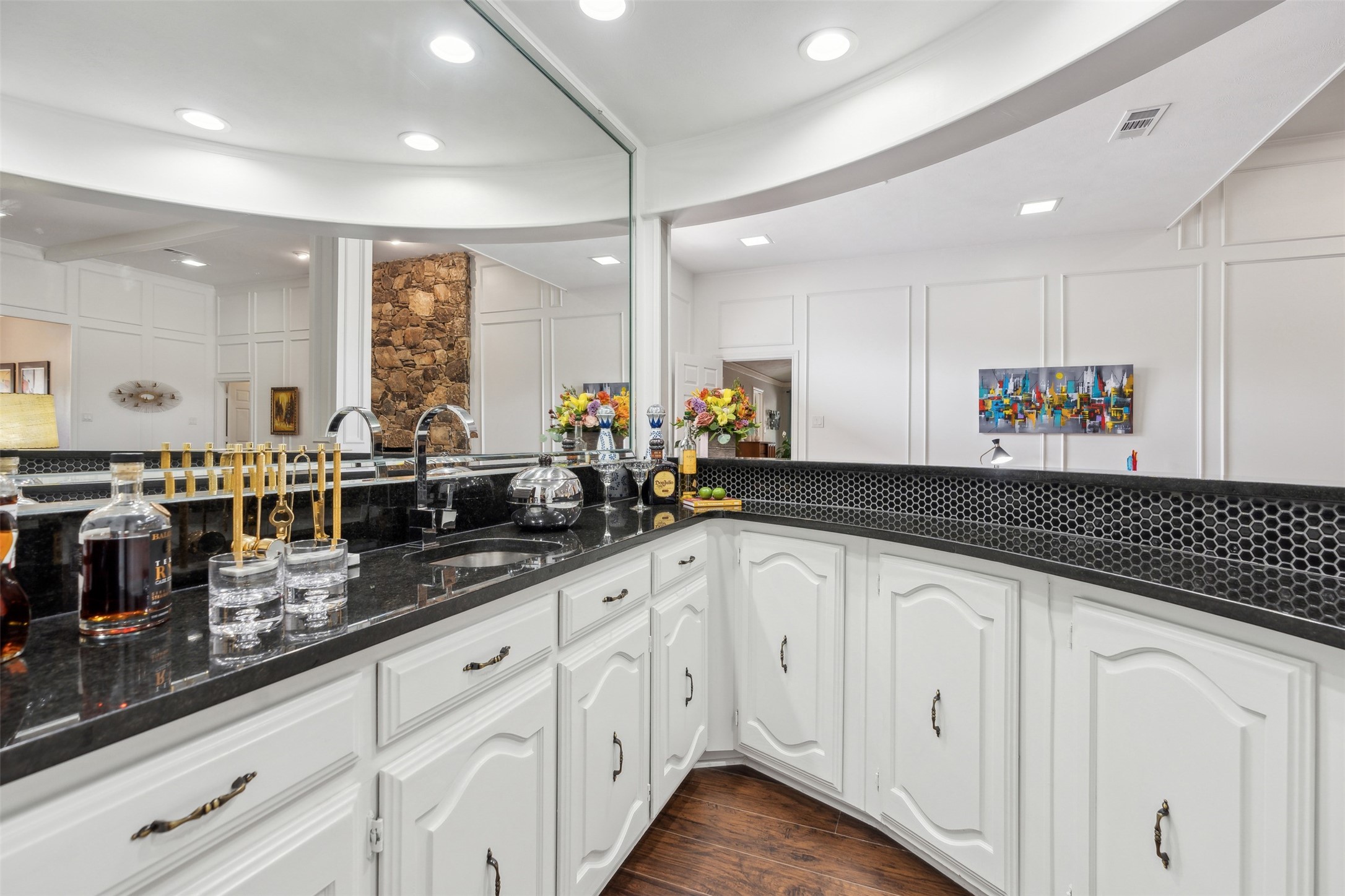 10203 Shadow Way