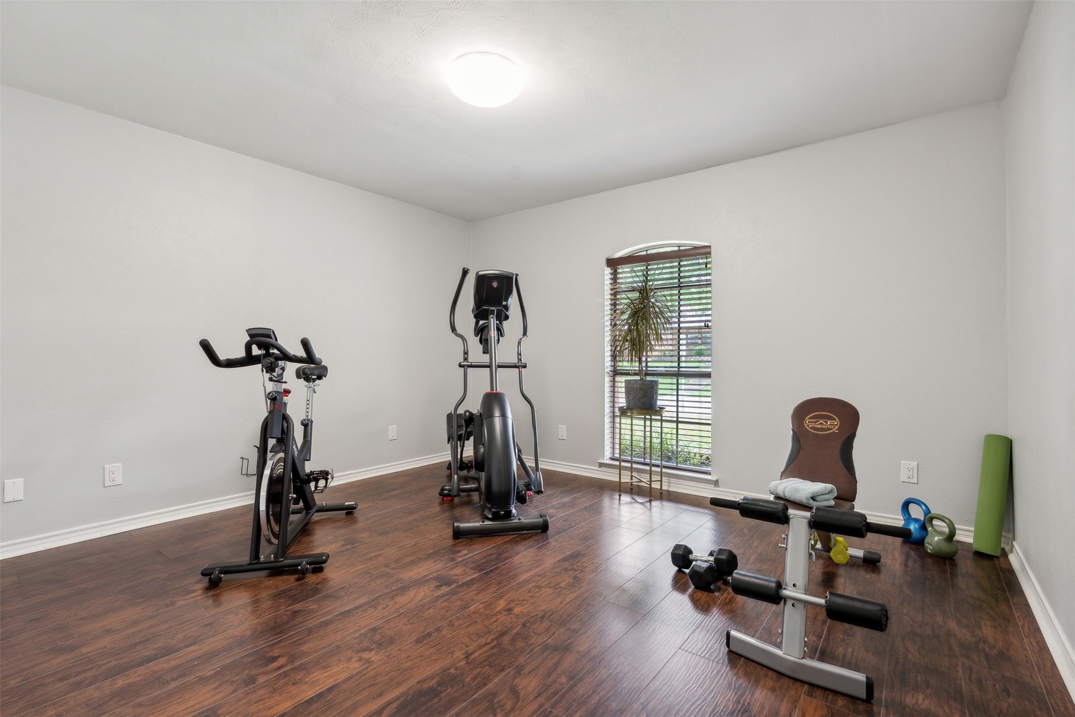 10203 Shadow Way