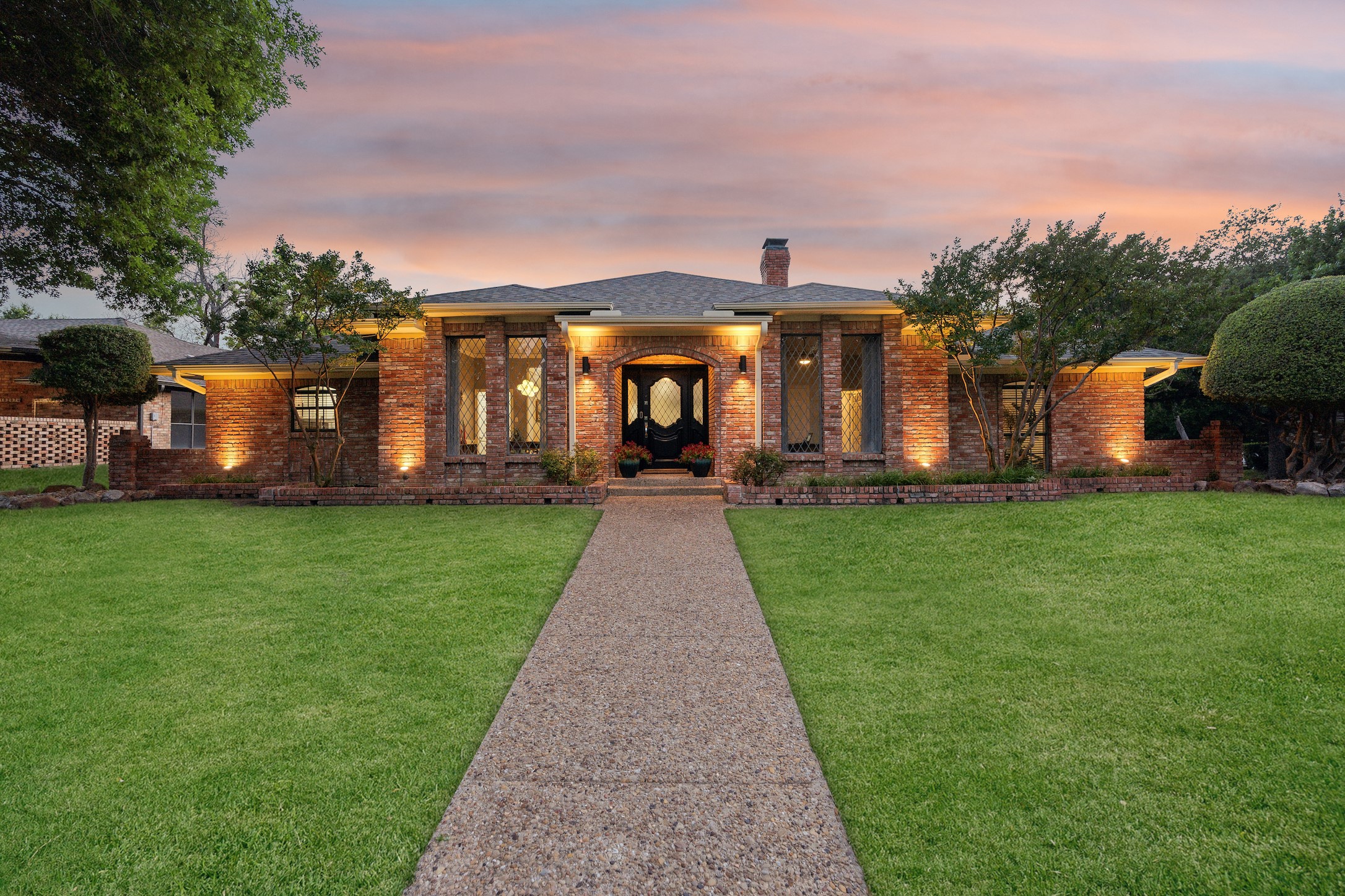 10203 Shadow Way