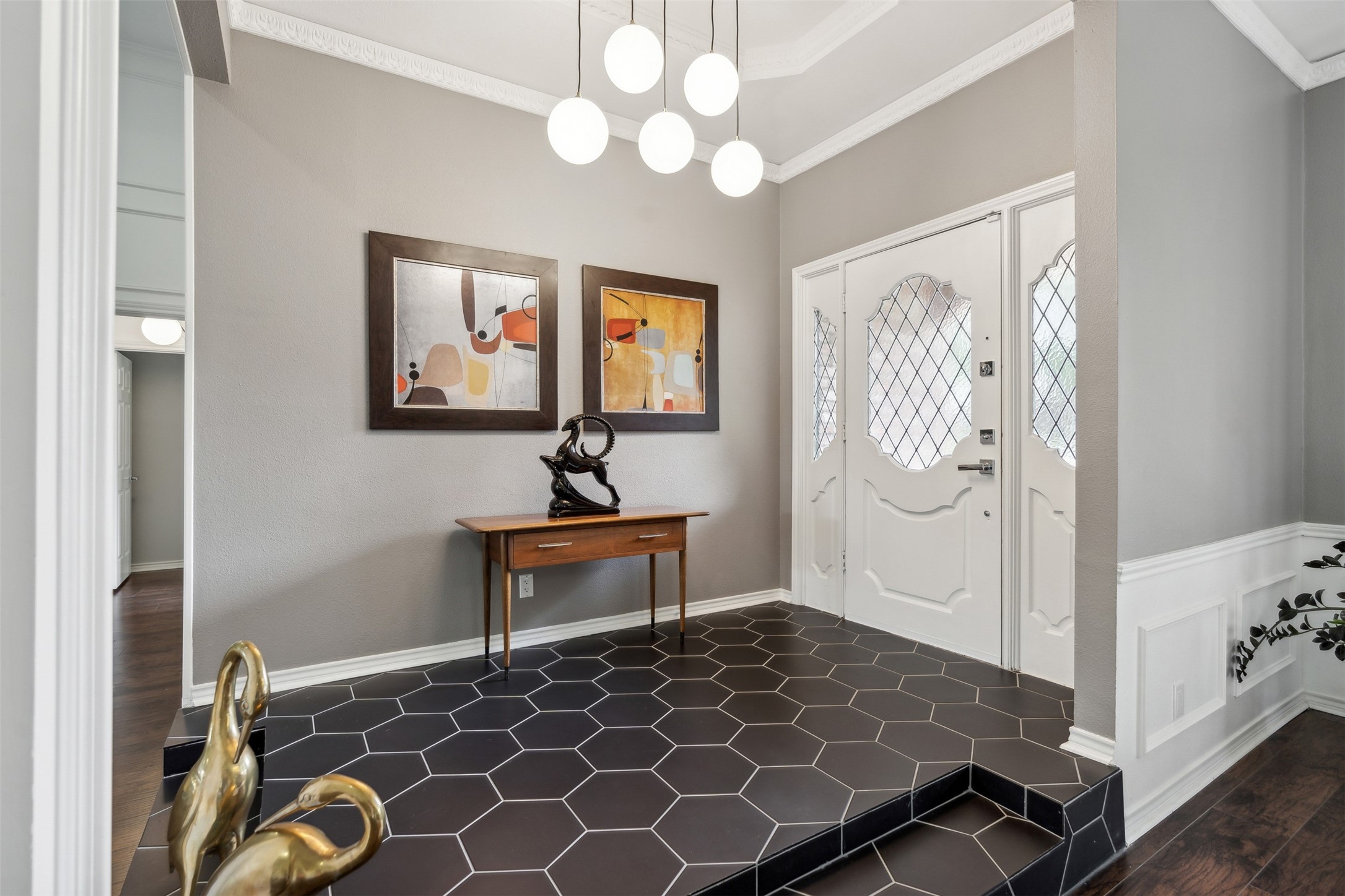 10203 Shadow Way