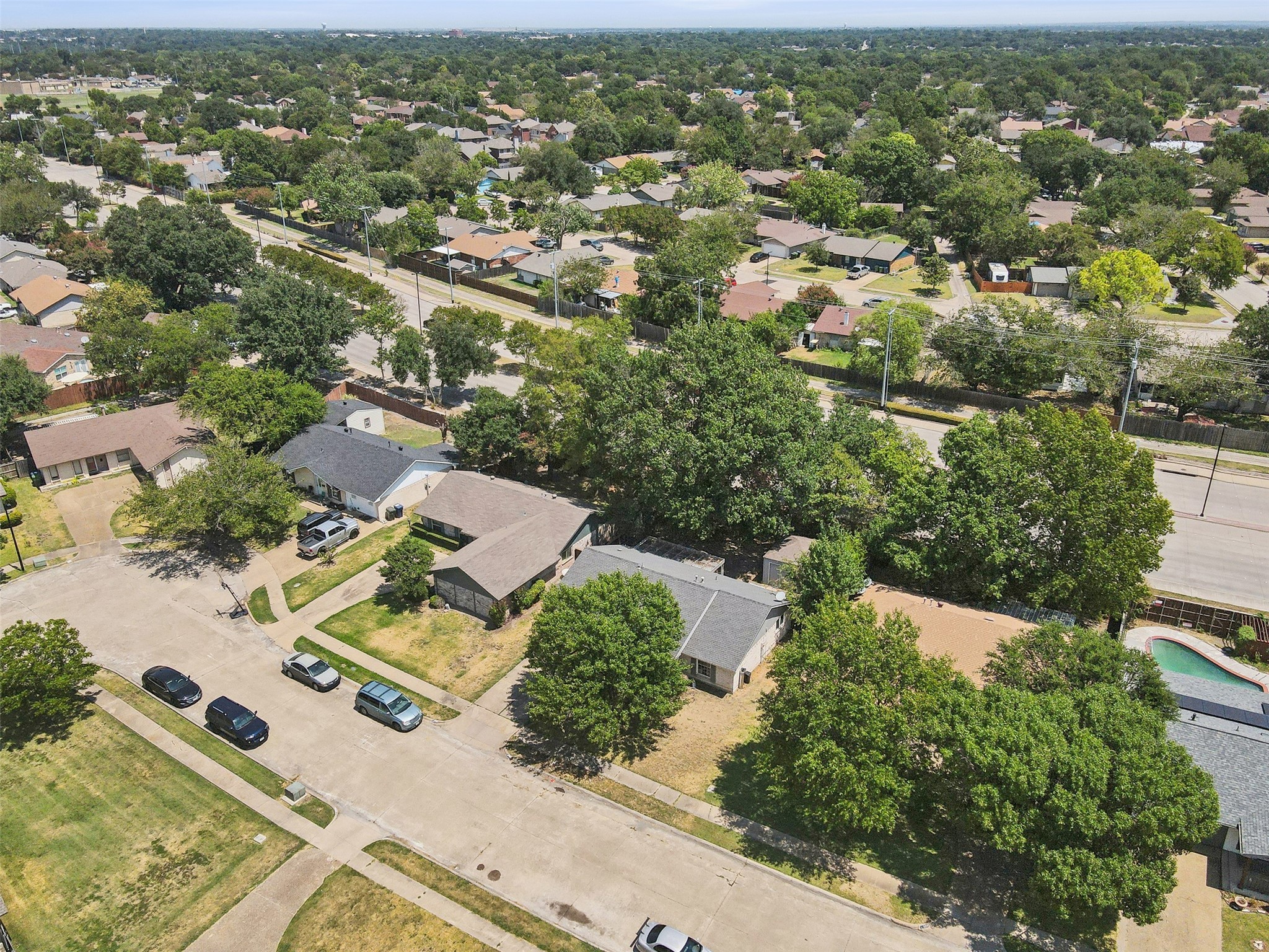 813 Greenbriar Drive