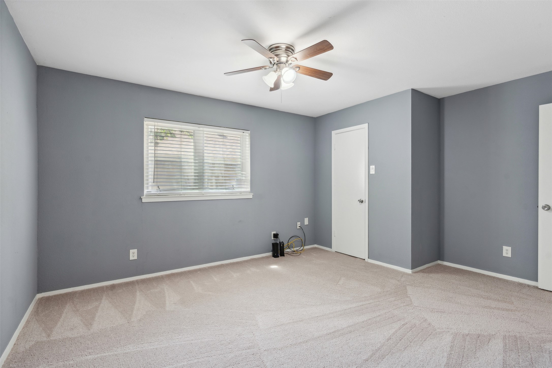 813 Greenbriar Drive