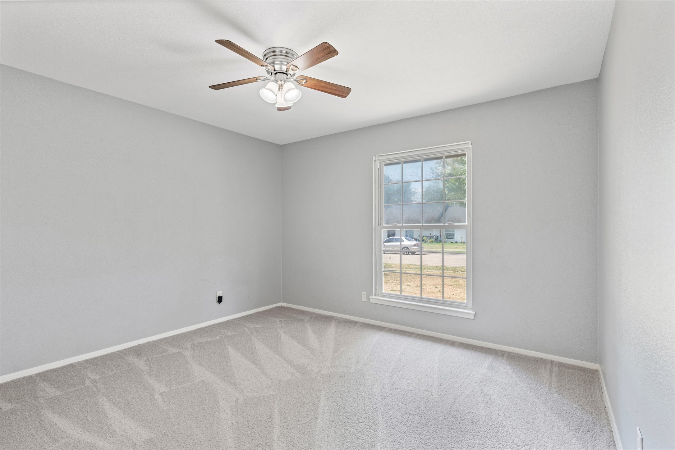 813 Greenbriar Drive