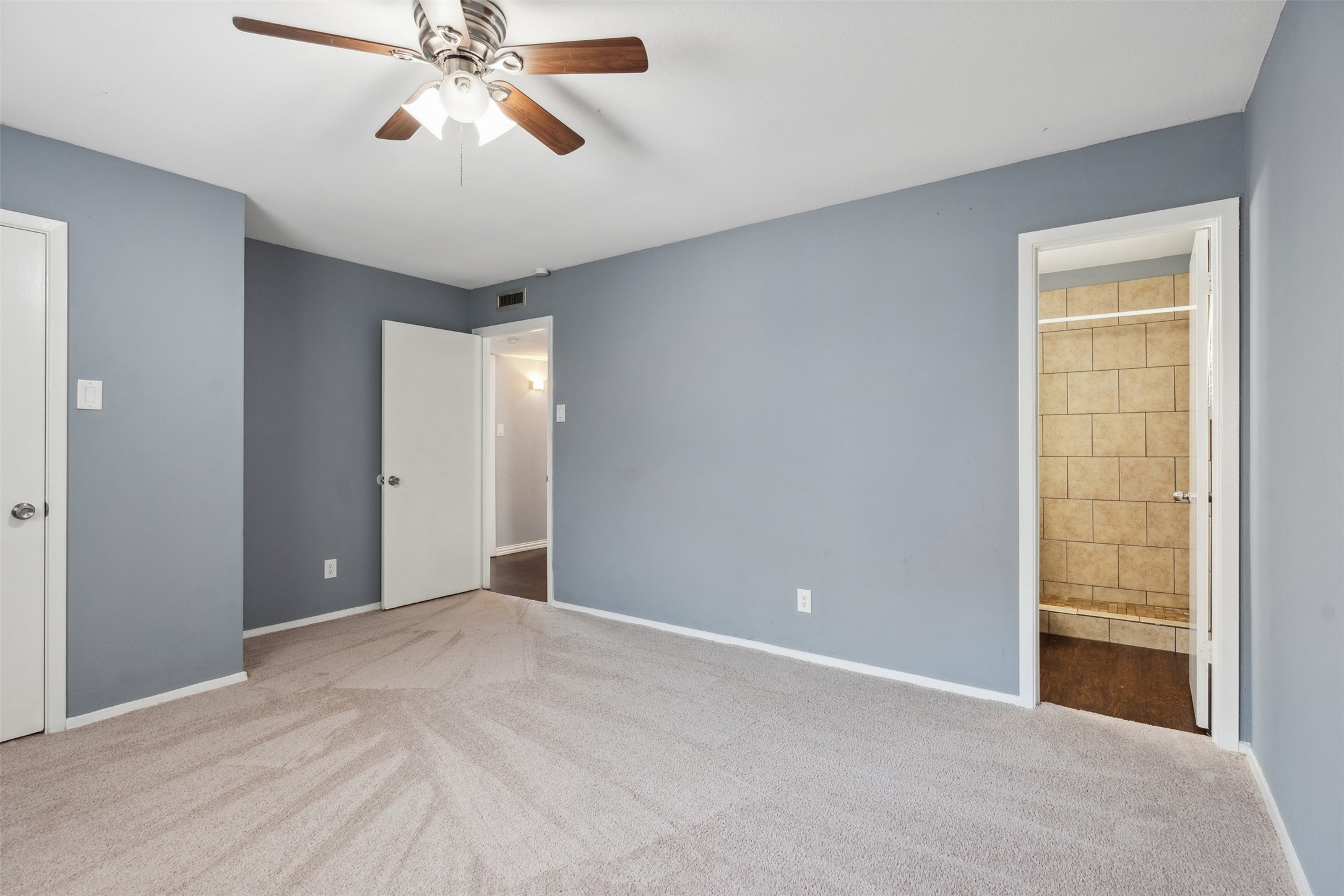 813 Greenbriar Drive