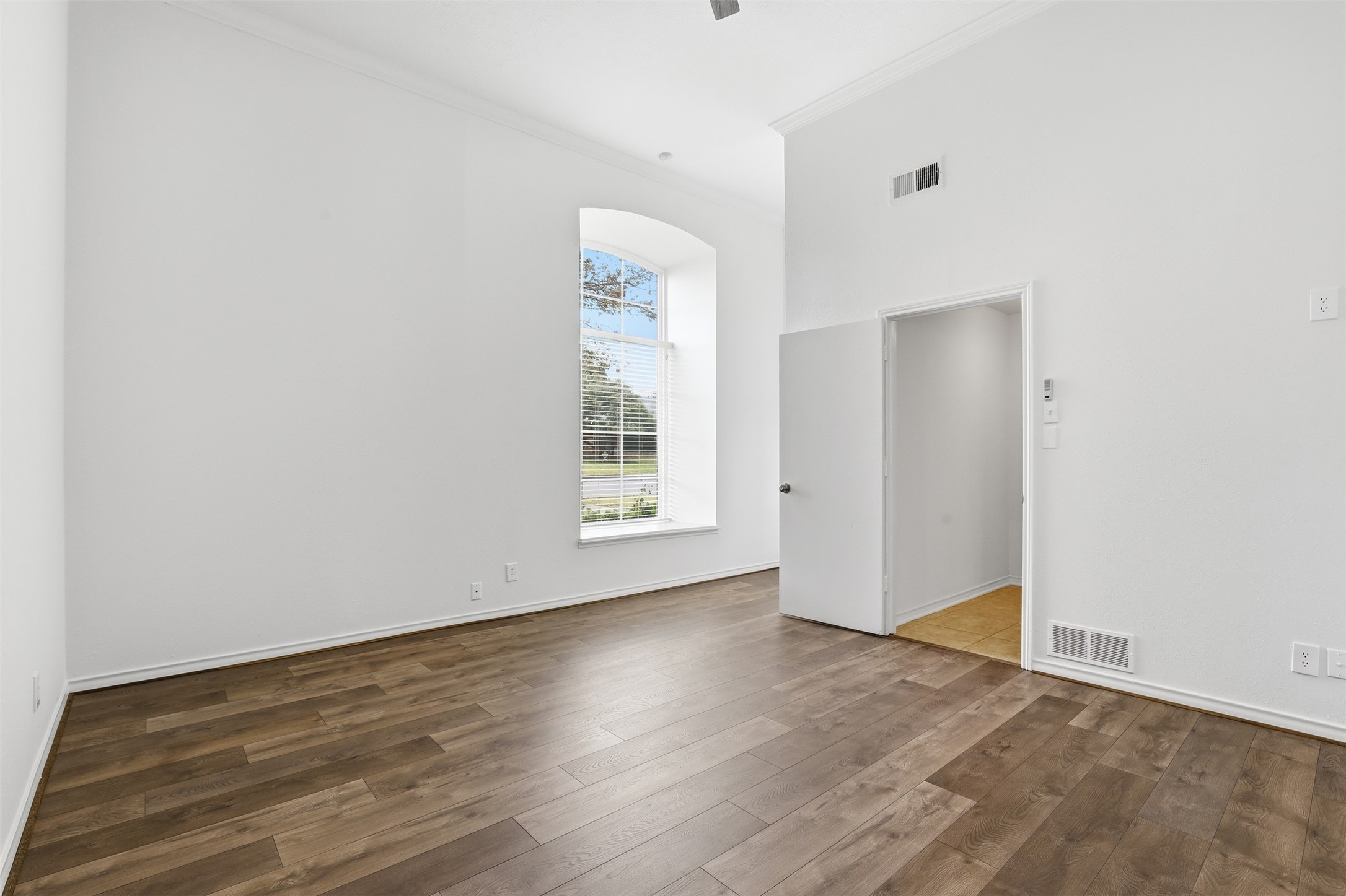 7351 Wellcrest Drive