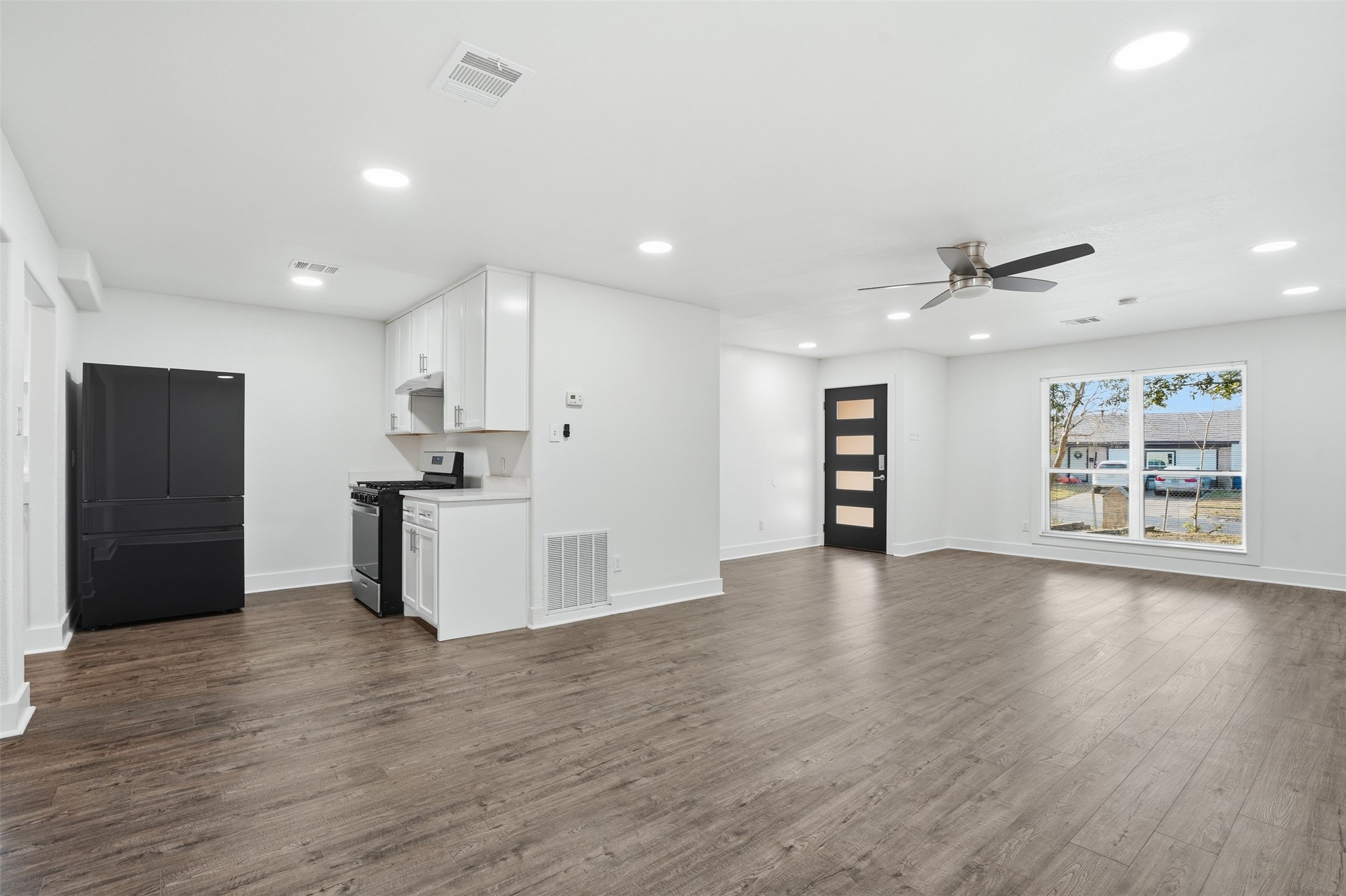 8949 Shorelark Drive