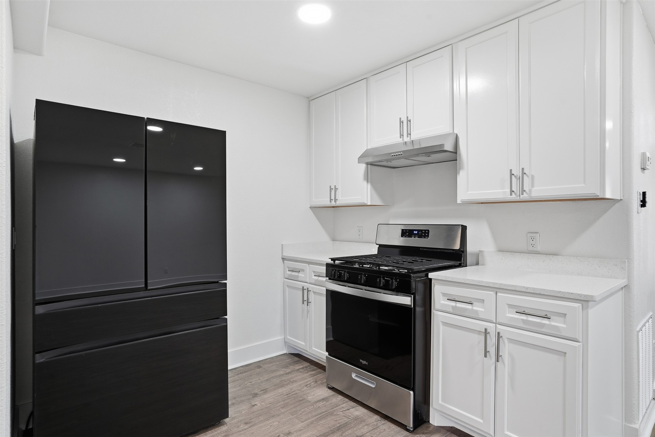 8949 Shorelark Drive