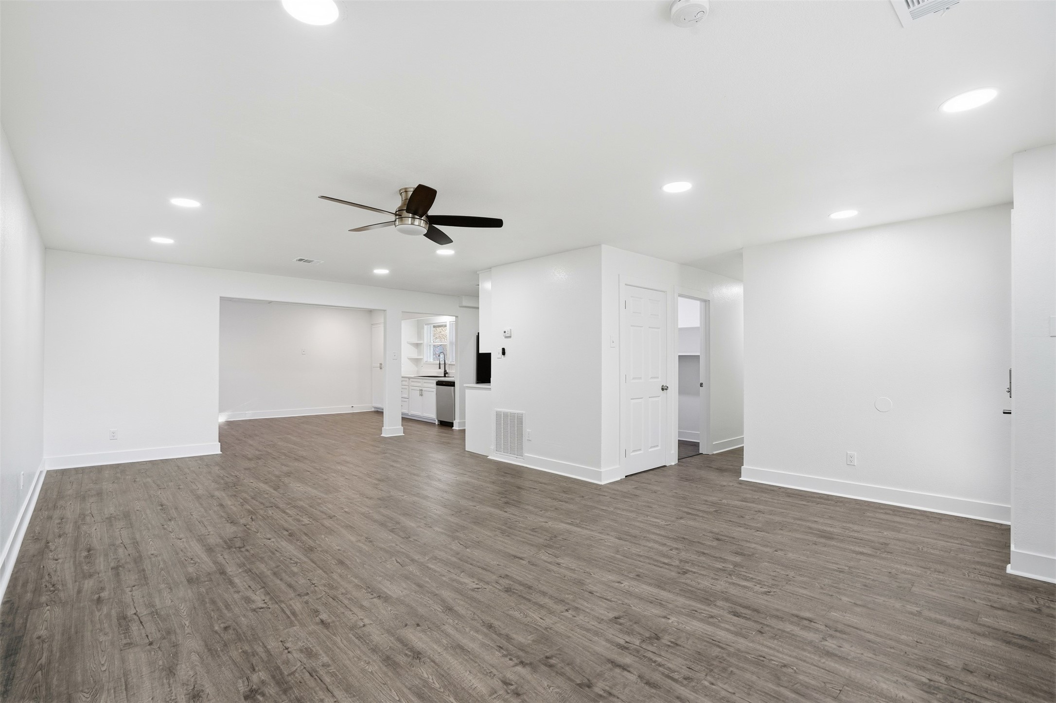 8949 Shorelark Drive