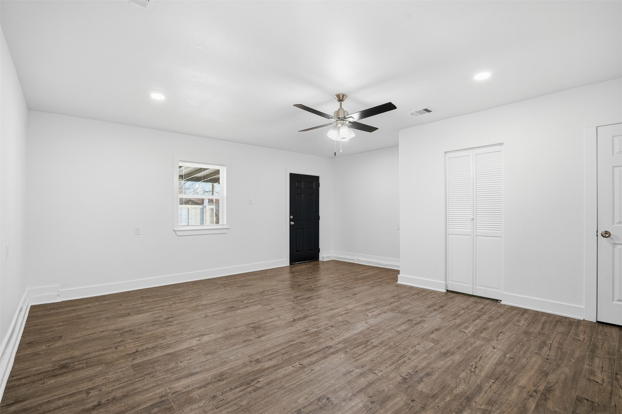 8949 Shorelark Drive