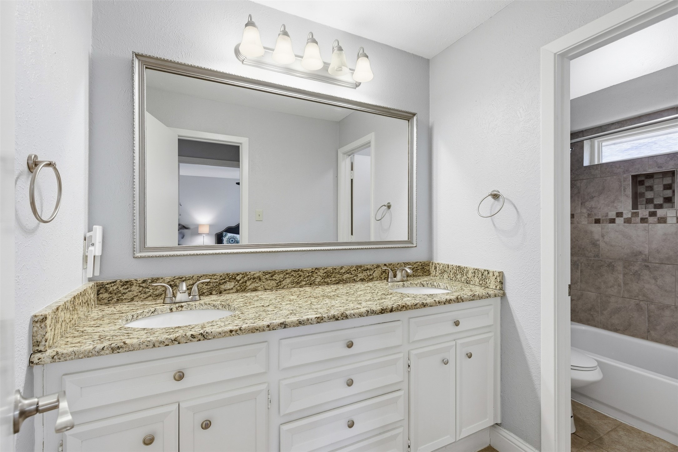 10118 Apple Creek Drive