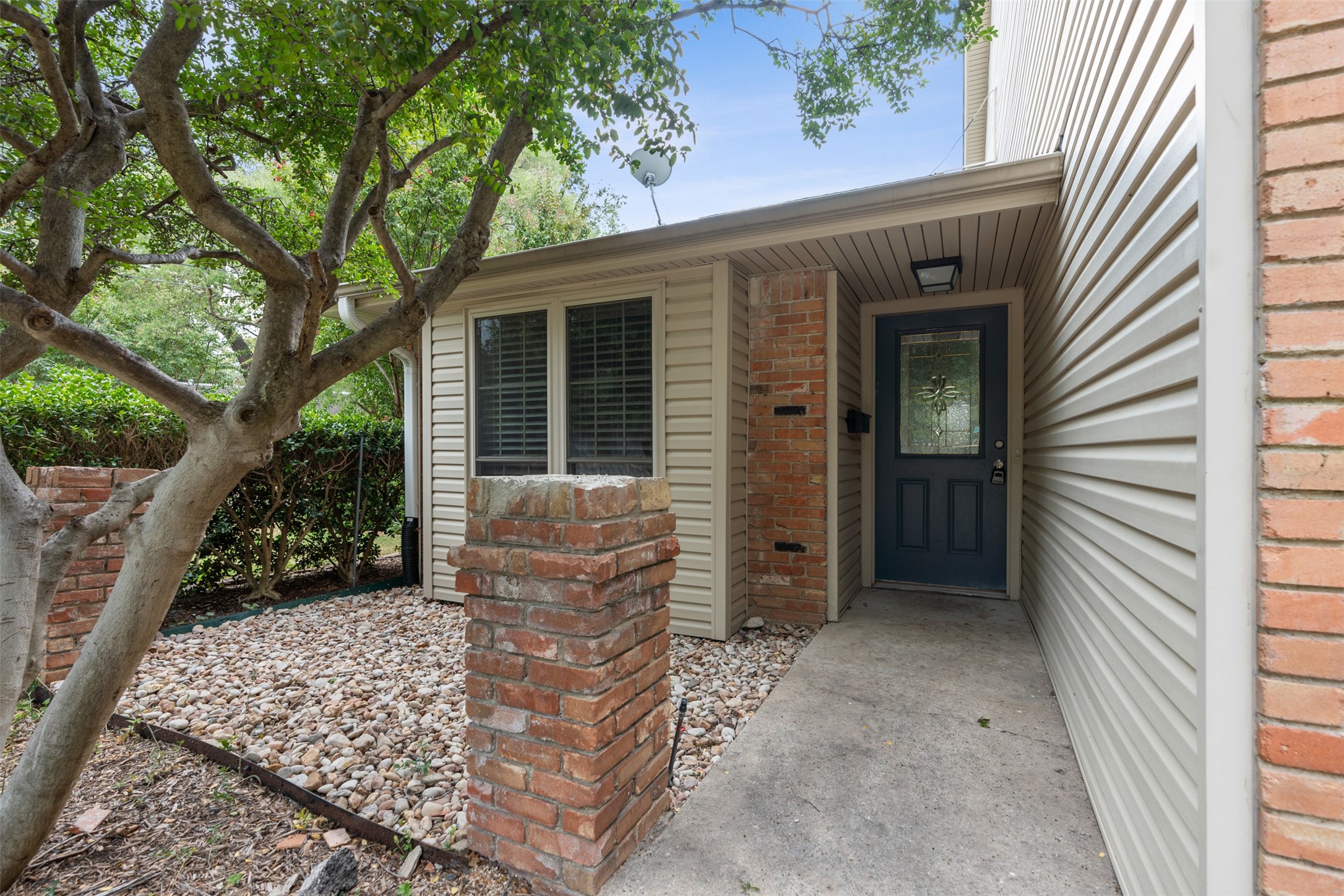 10447 Barrywood Drive