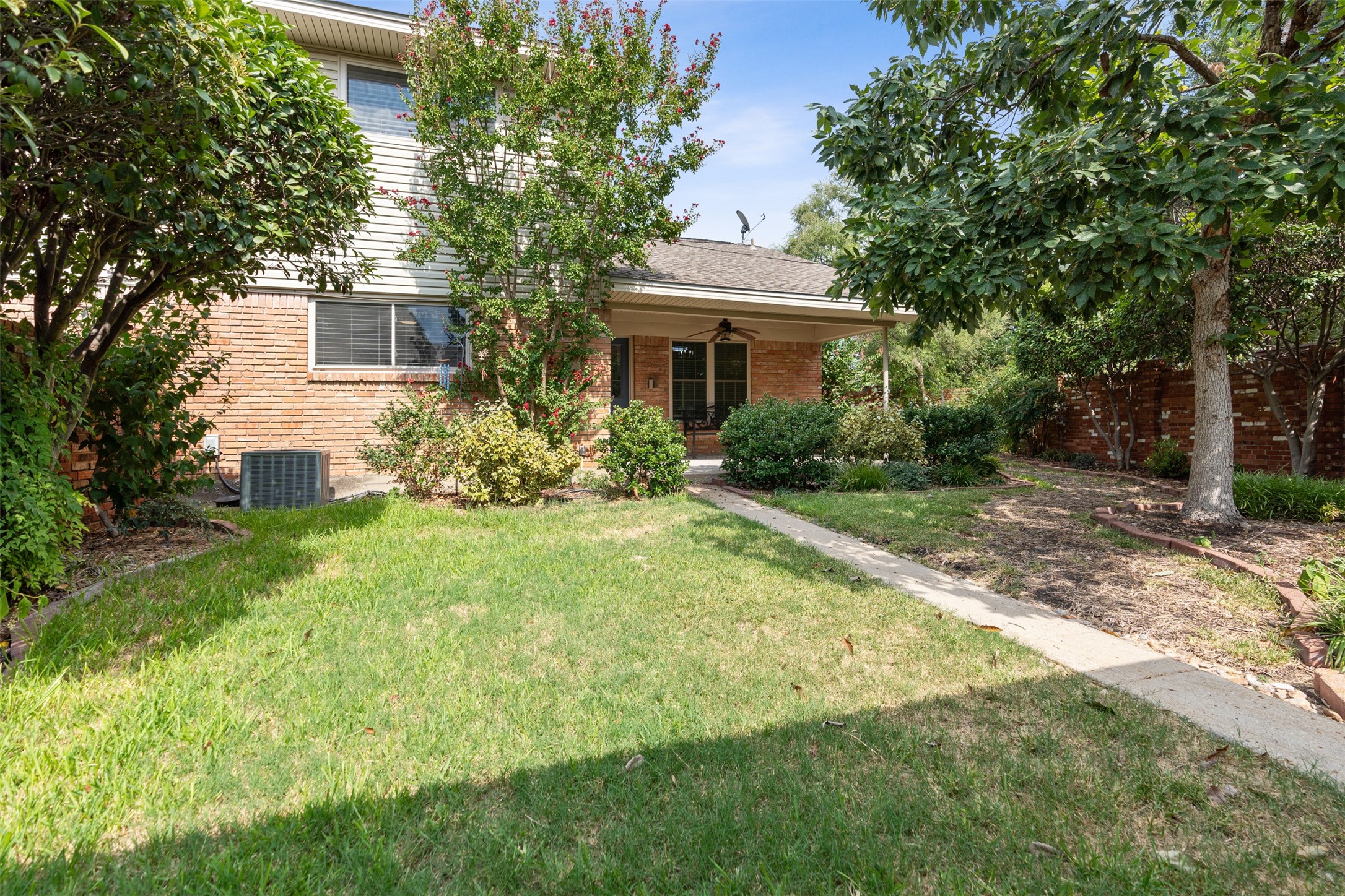 10447 Barrywood Drive